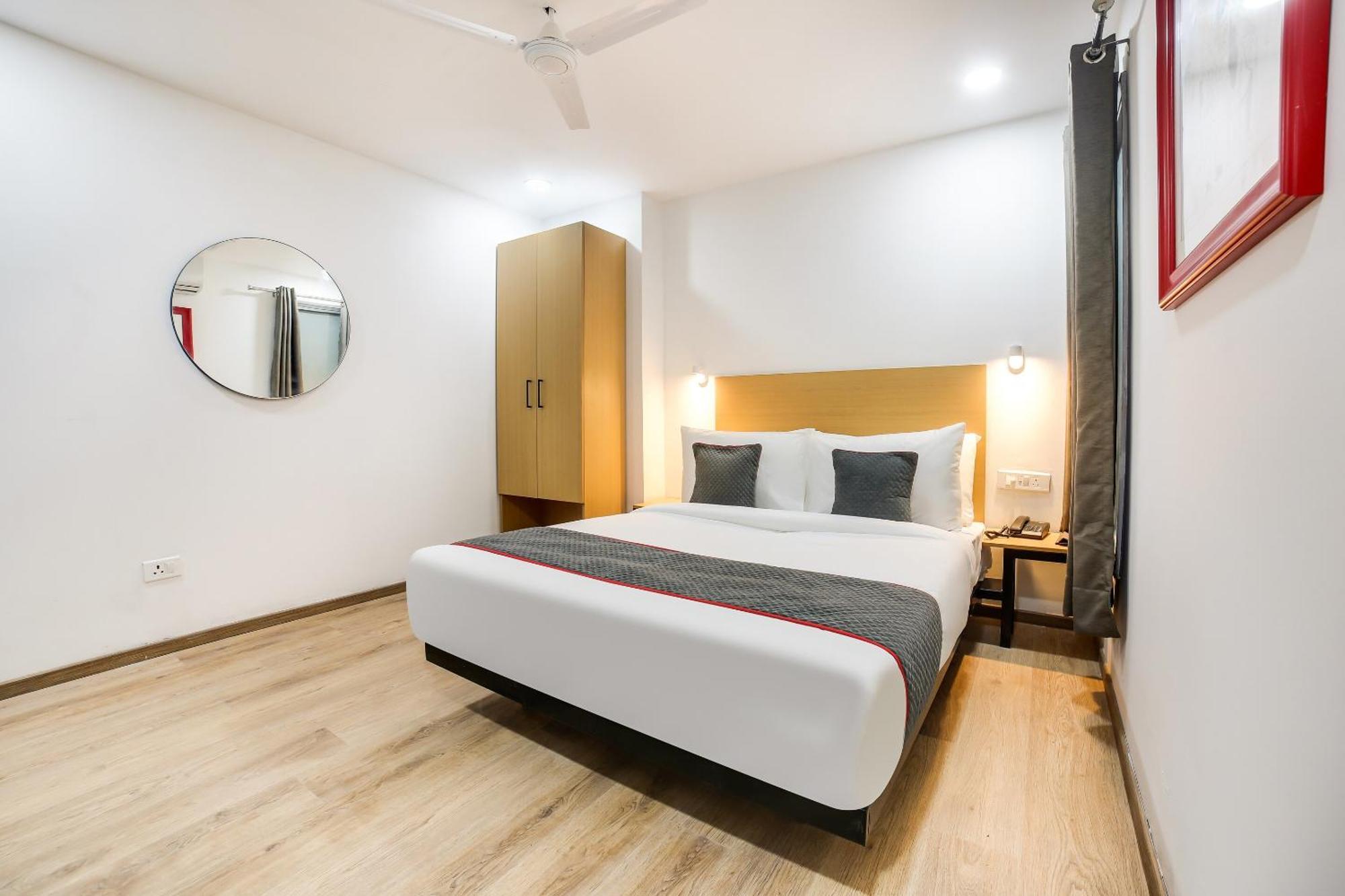 Super Townhouse Shahdara Near Yamuna Sports Complex Hotel New Delhi