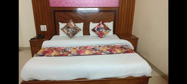 Jr International 5* New Delhi
