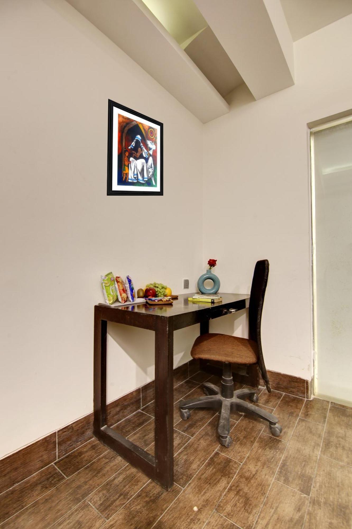 Hotel Good Times Near Ganga Ram Hospital And Karol Bagh Metro Hotel