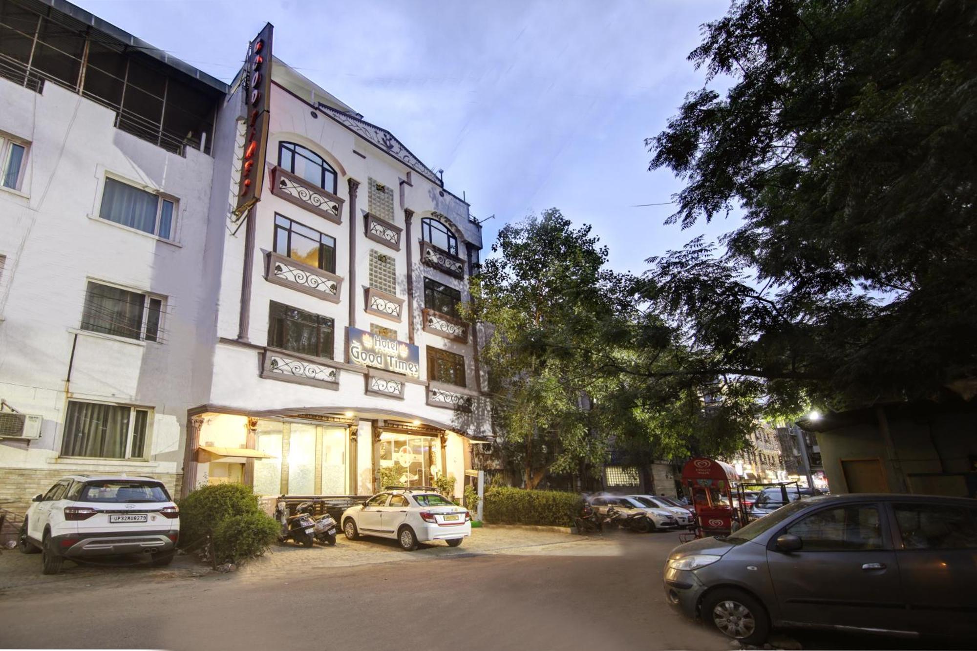Hotel Good Times Near Ganga Ram Hospital And Karol Bagh Metro 3* Delhi (National Capital Territory of India)