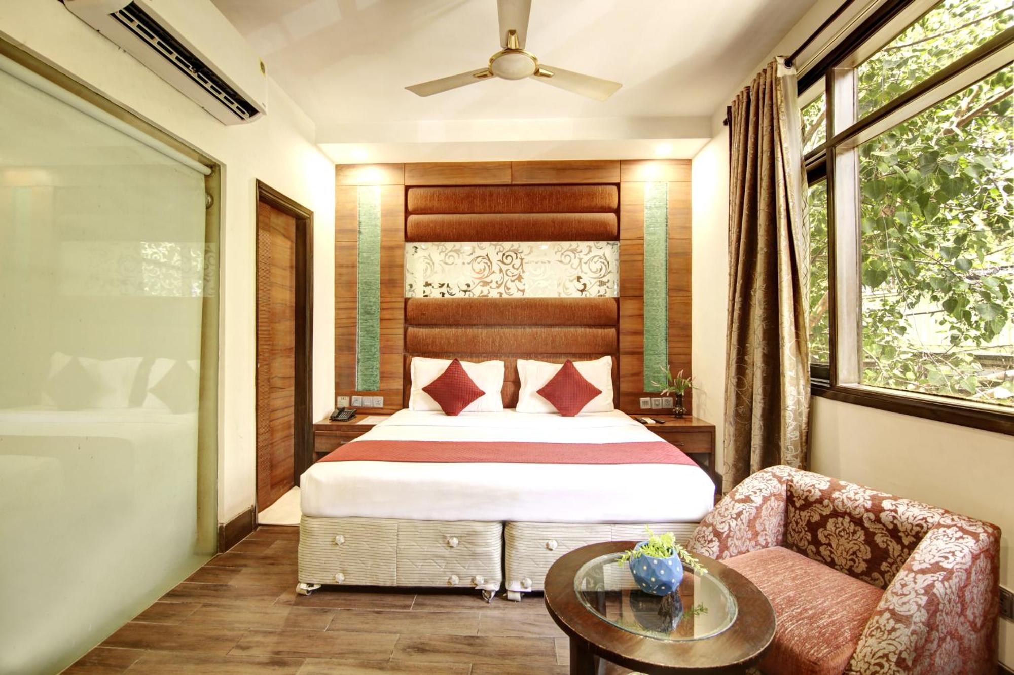 Hotel Hotel Good Times Near Ganga Ram Hospital And Karol Bagh Metro