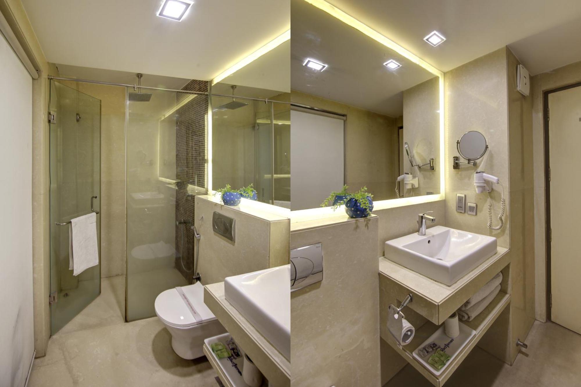 Hotel Good Times Near Ganga Ram Hospital And Karol Bagh Metro 3*