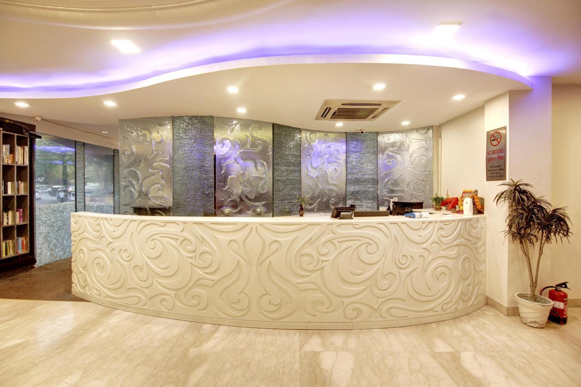 Hotel Good Times Near Ganga Ram Hospital And Karol Bagh Metro Hotel