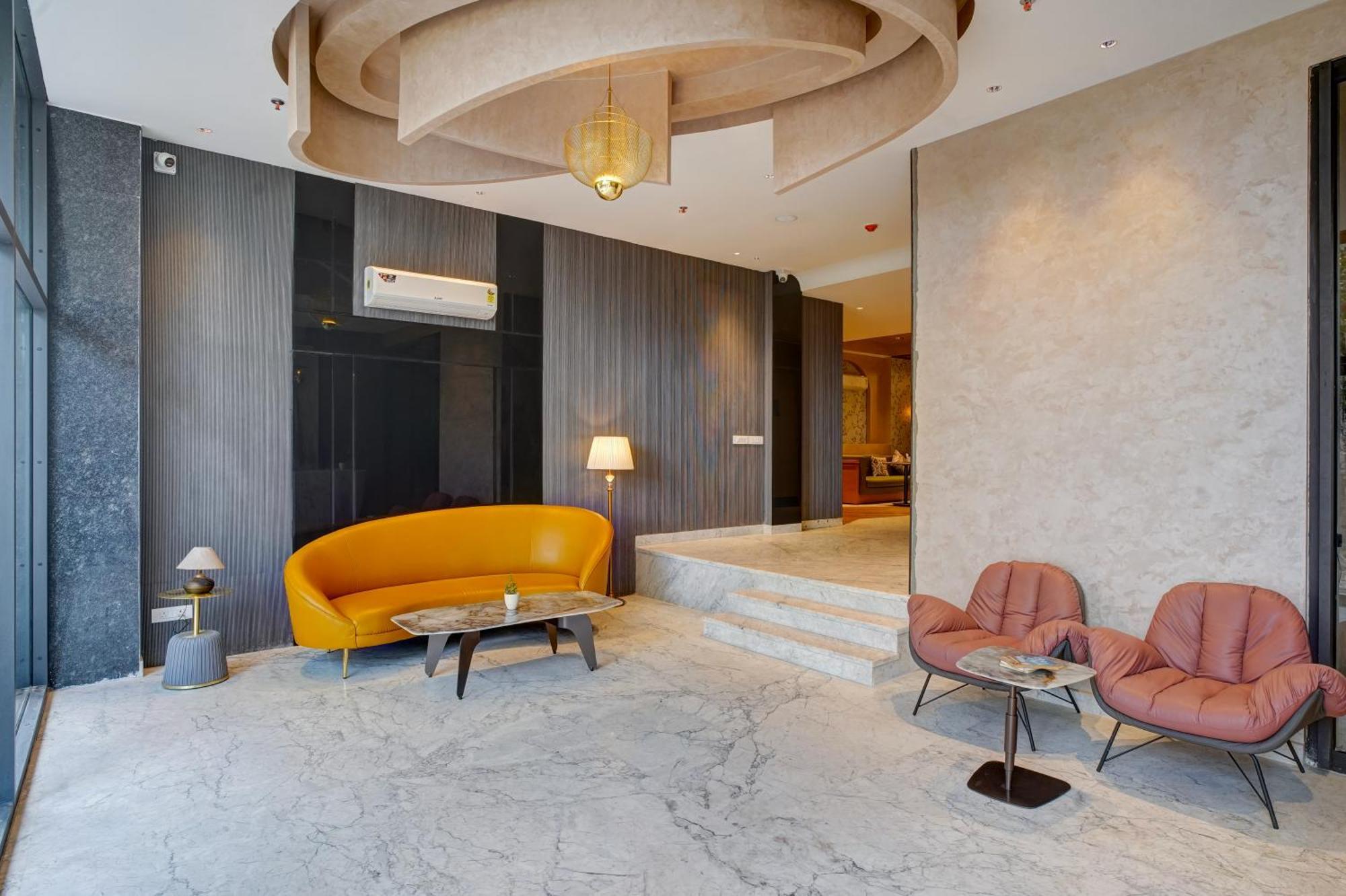 Hotel Iva Premium Delhi Airport 4*