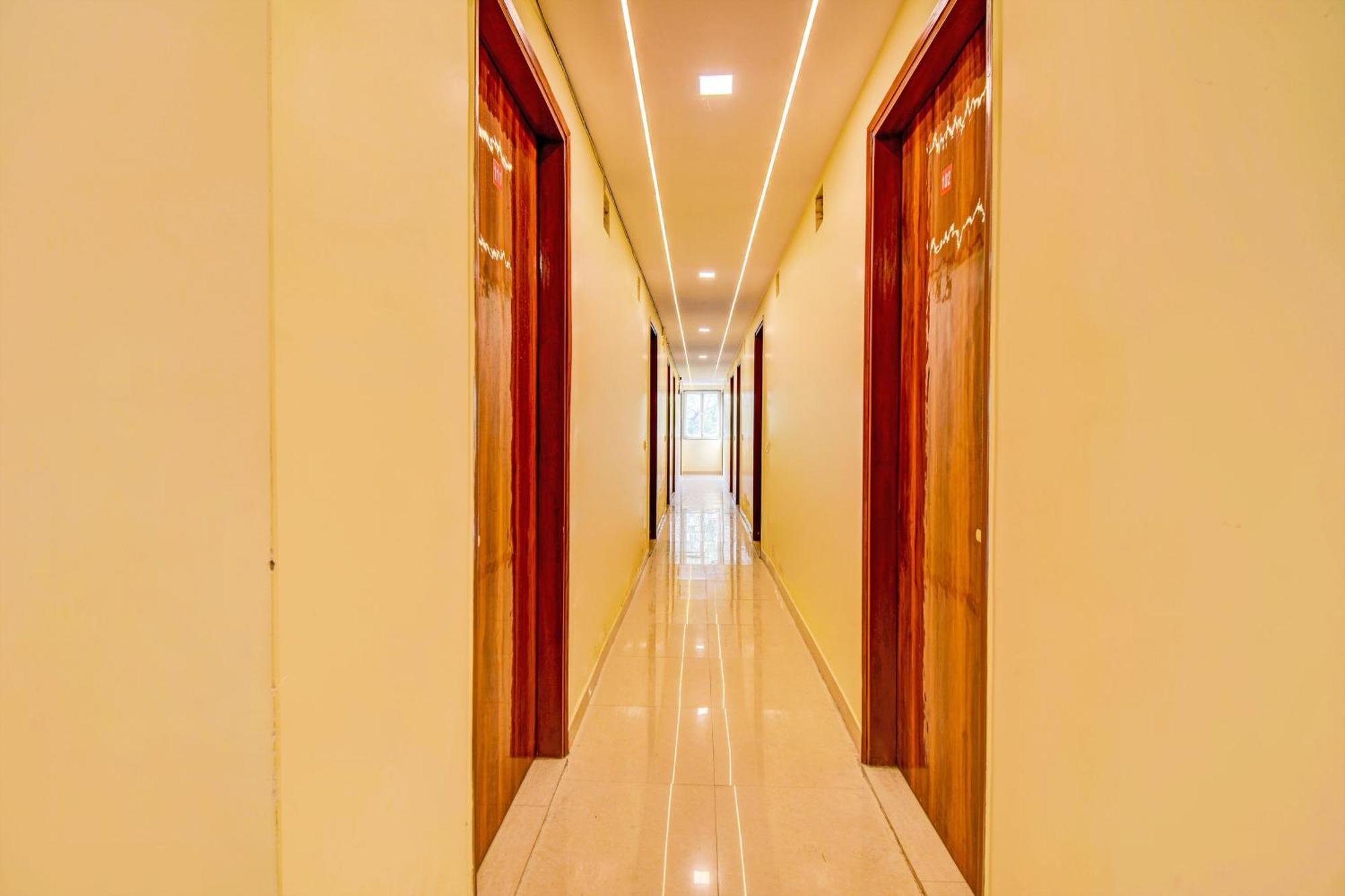 Hotel O Friendship 3*