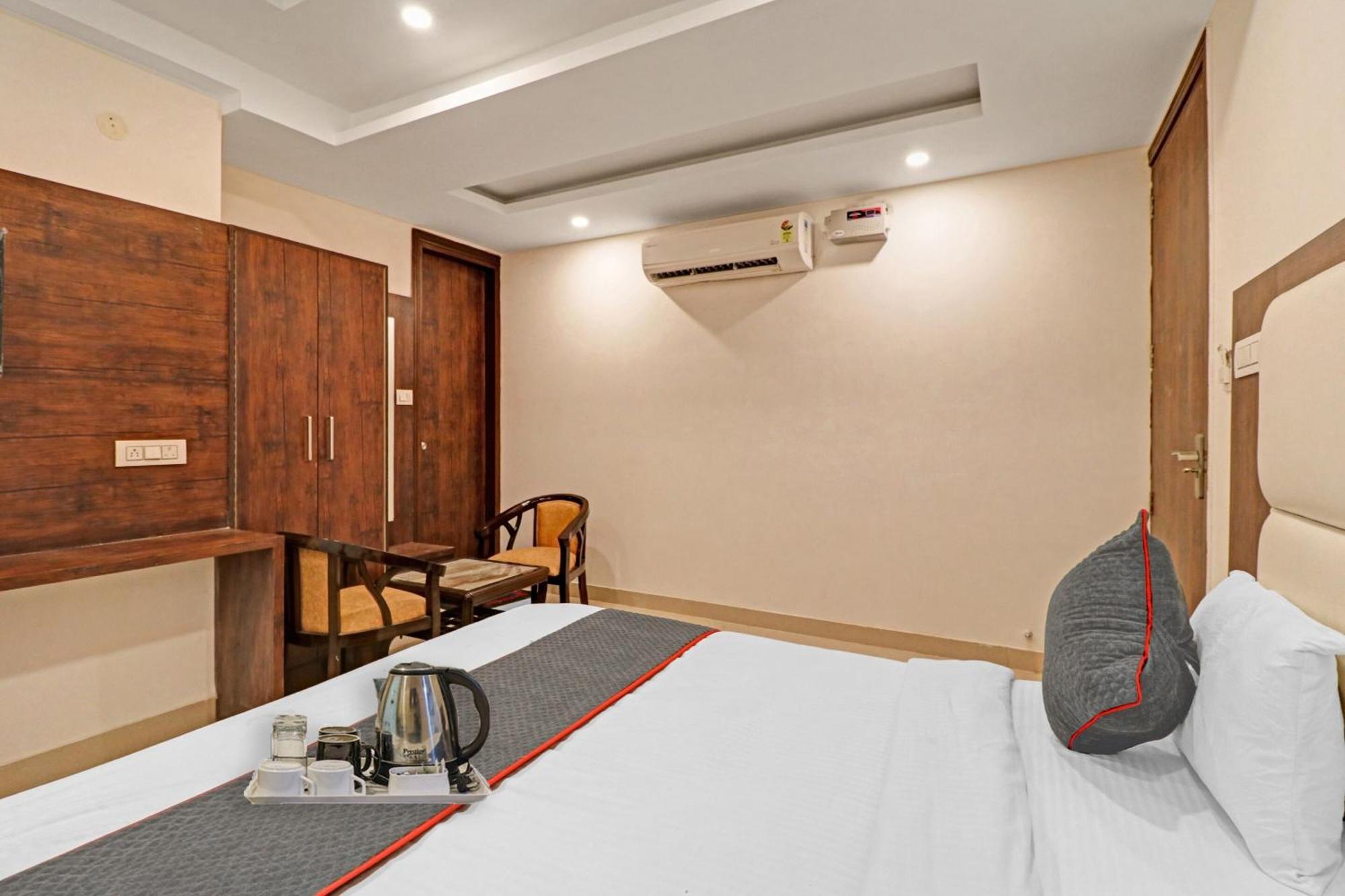 Townhouse Tark Hotel New Delhi