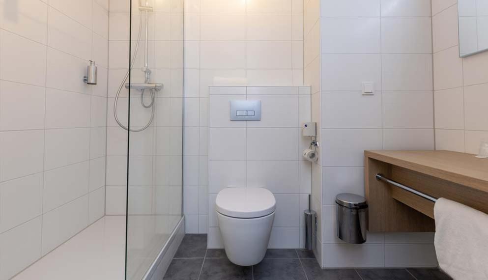 Hotel Aela Near Igi Airport By Gross Group
