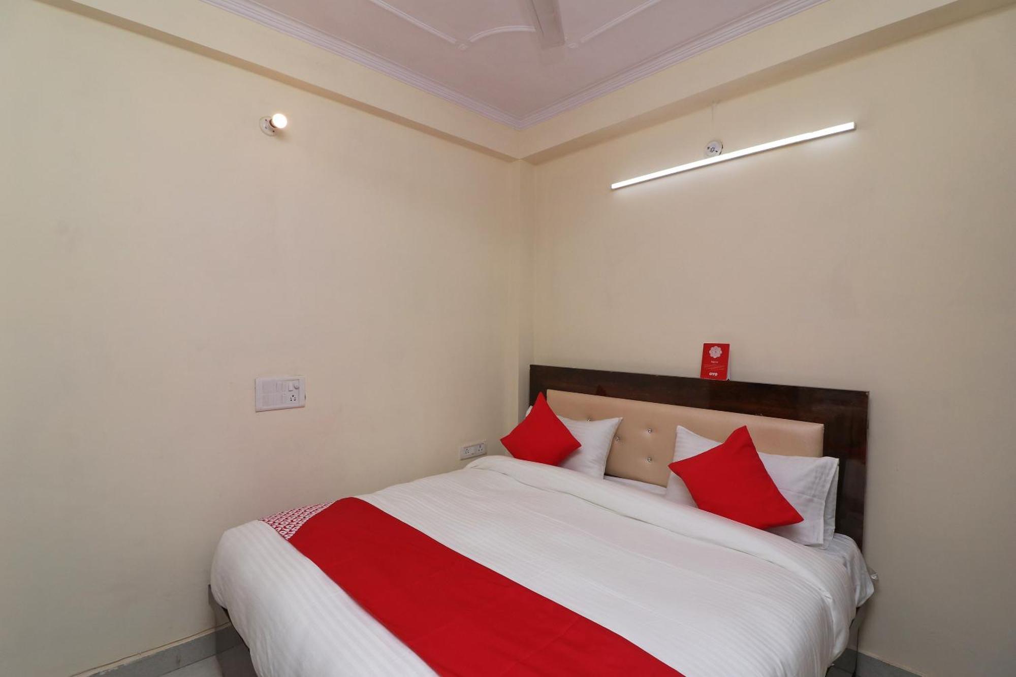 Hotel O Karan New Delhi