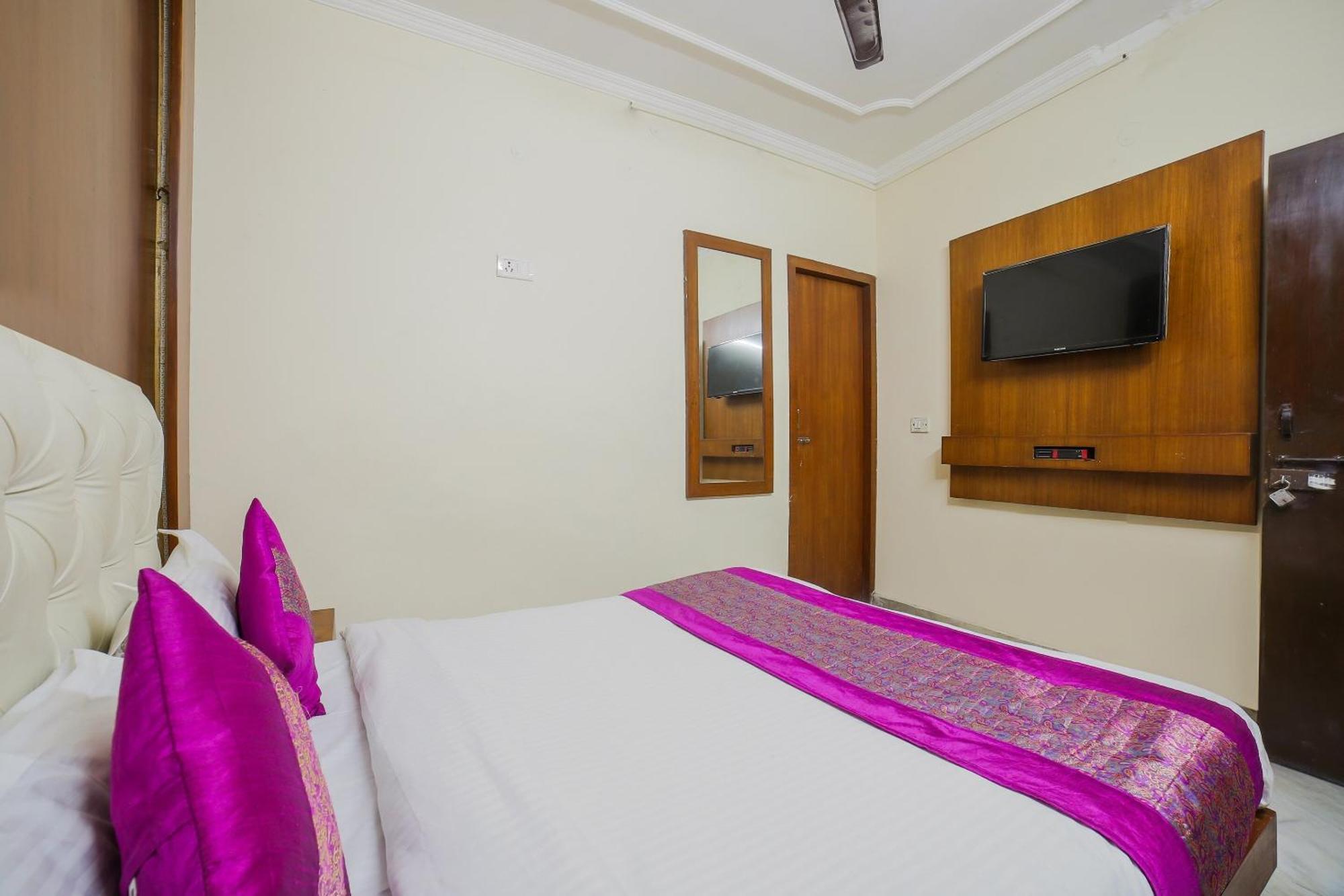 O Shyam Palace Near Railway Station Hotel Nova Deli