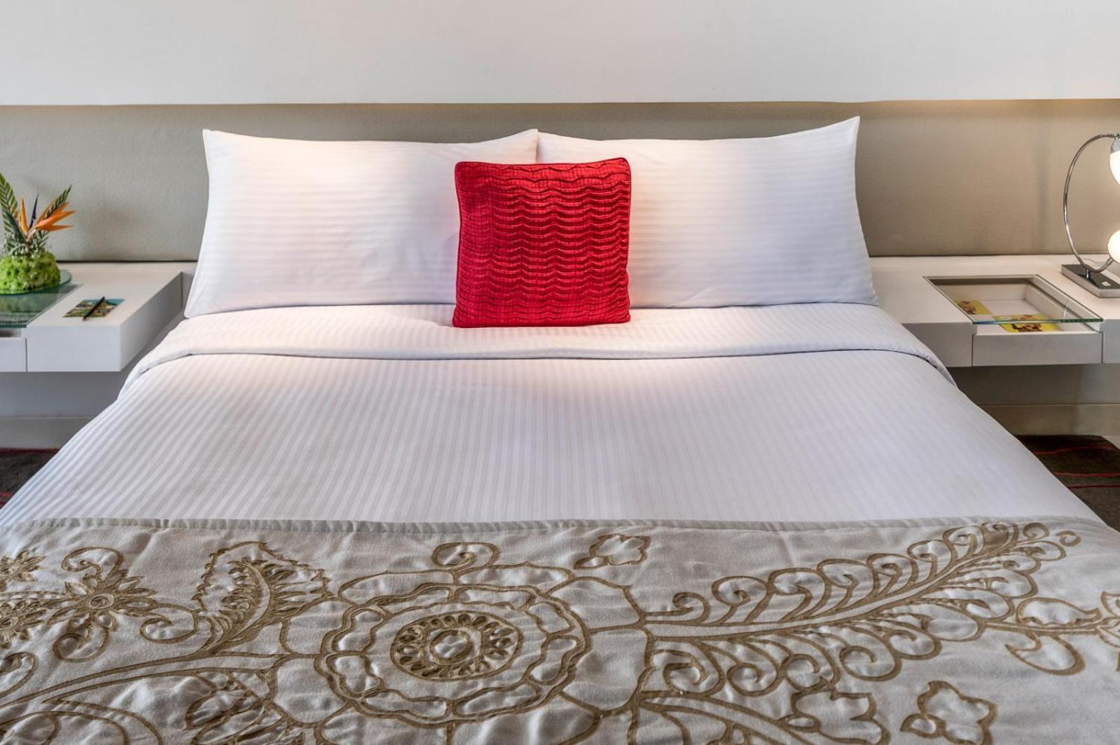 Hotel The Bellwood Near Igi Airport New Delhi