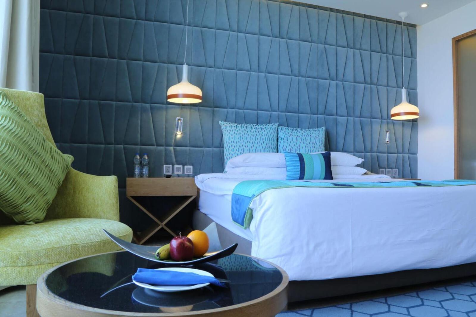 Hotel The Bellwood Near Igi Airport 4*