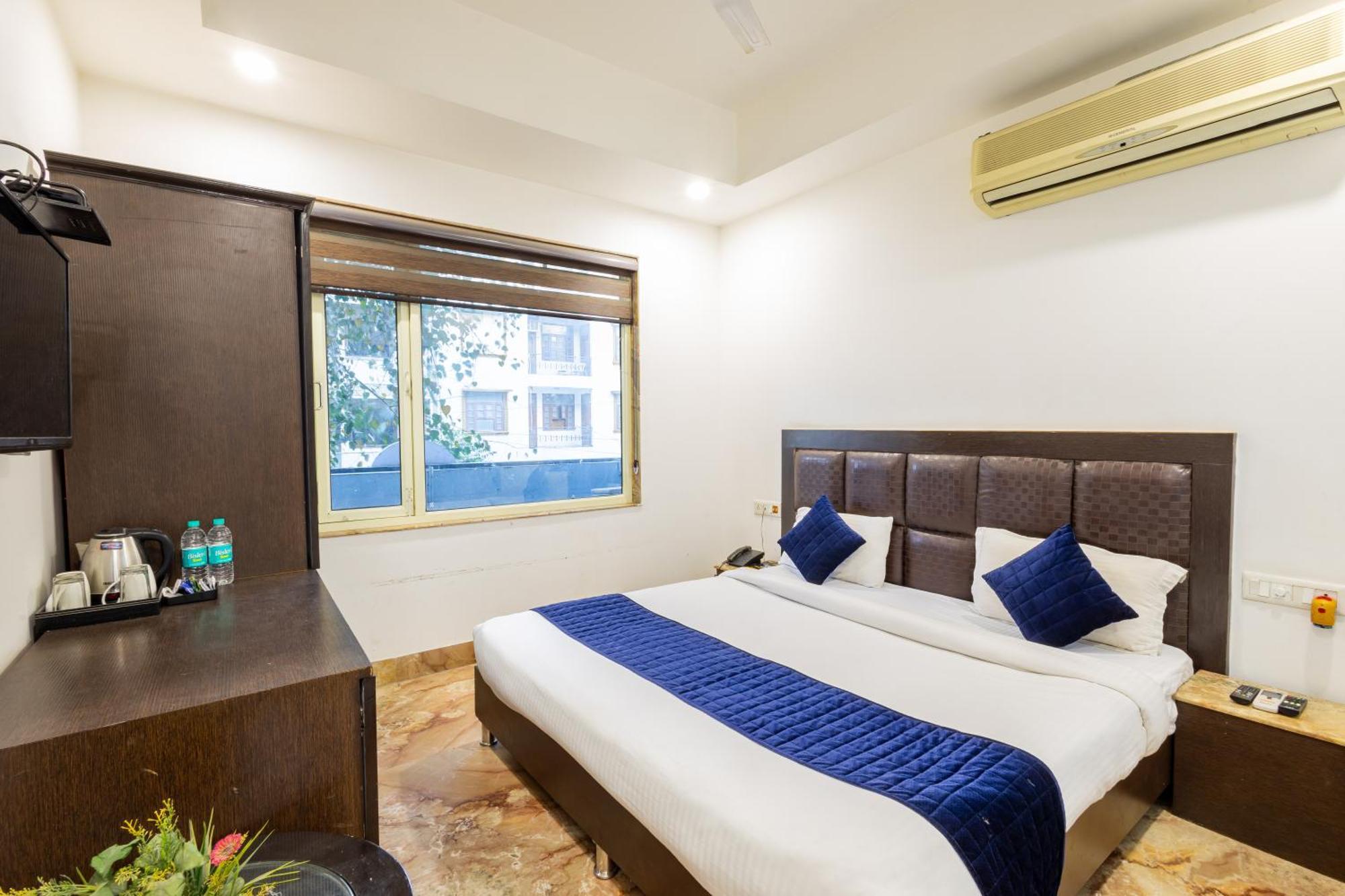 Vedas Heritage - Karol Bagh Hotel