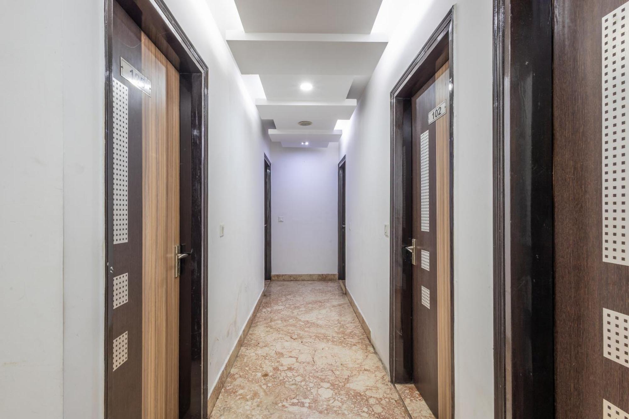 Hotel Vedas Heritage - Karol Bagh