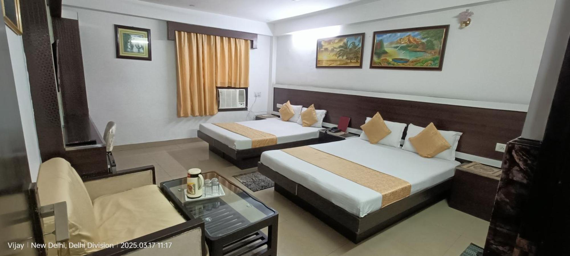 Hotel Su Shree Continental 5 Minutes Walk From Railway Station New Delhi