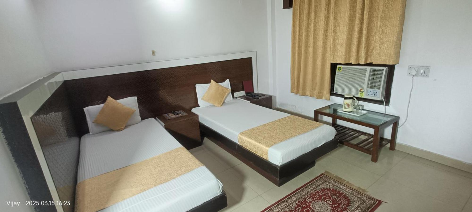 Su Shree Continental 5 Minutes Walk From Railway Station 3*