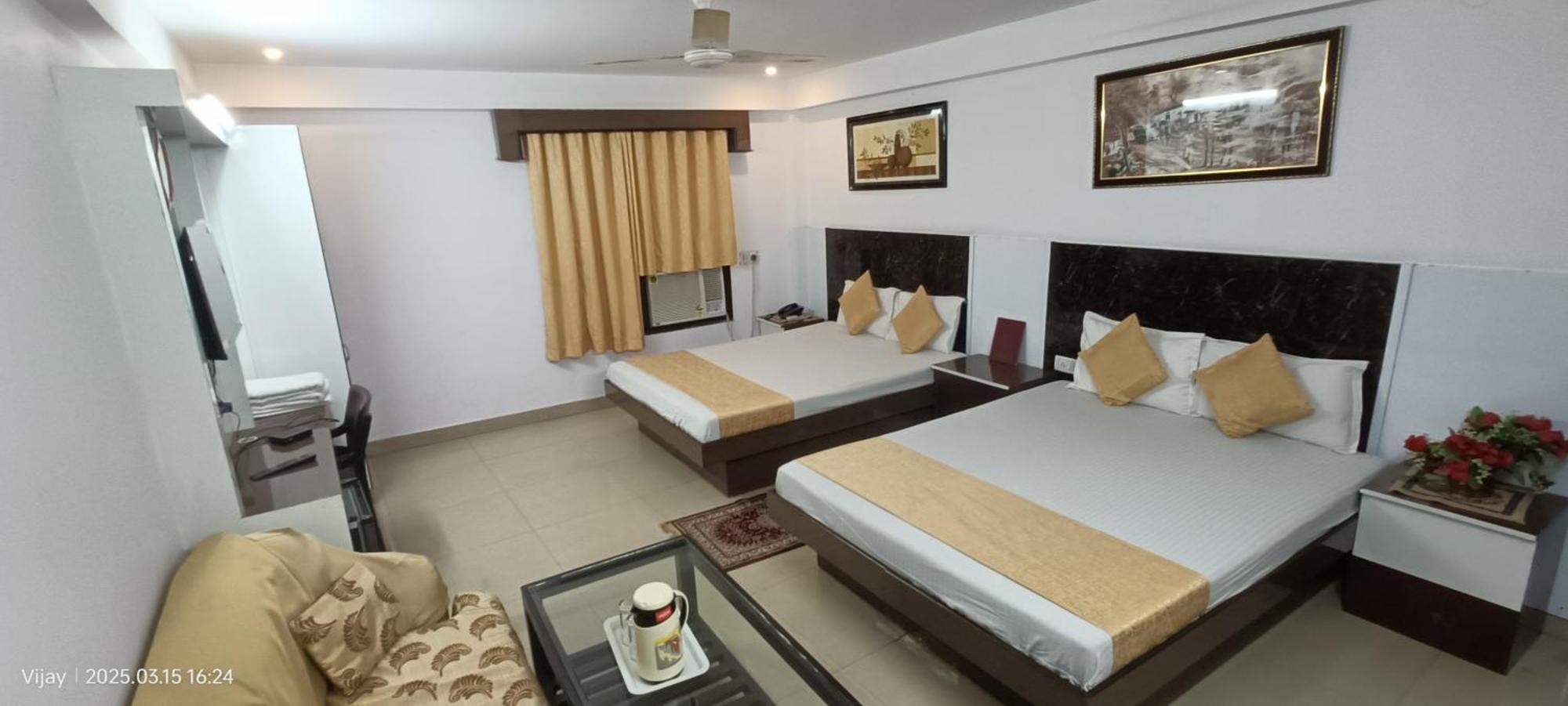 Su Shree Continental 5 Minutes Walk From Railway Station New Delhi