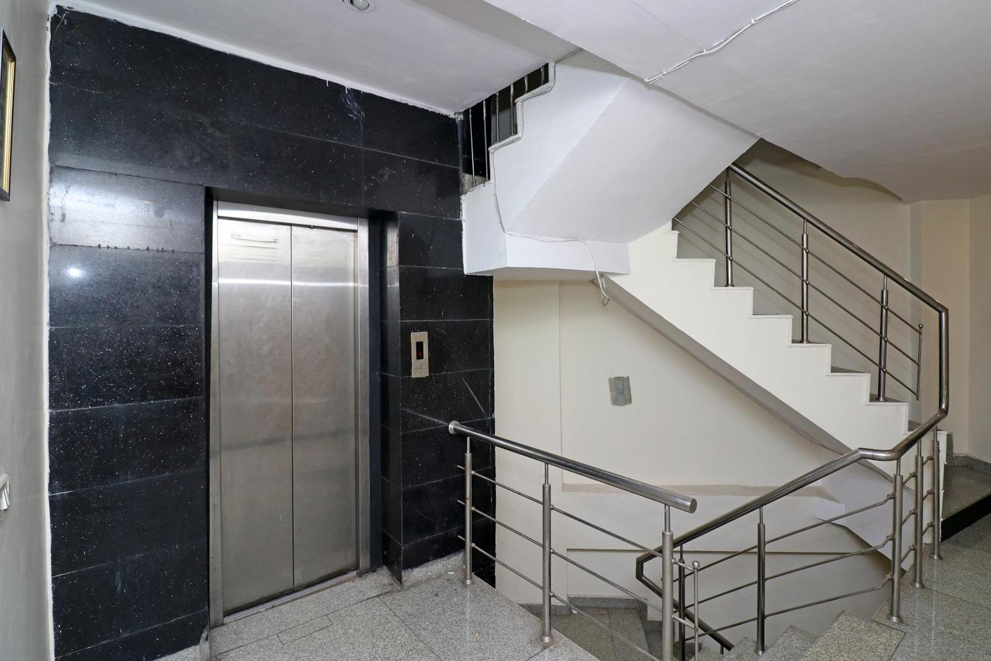 O Max Hotel