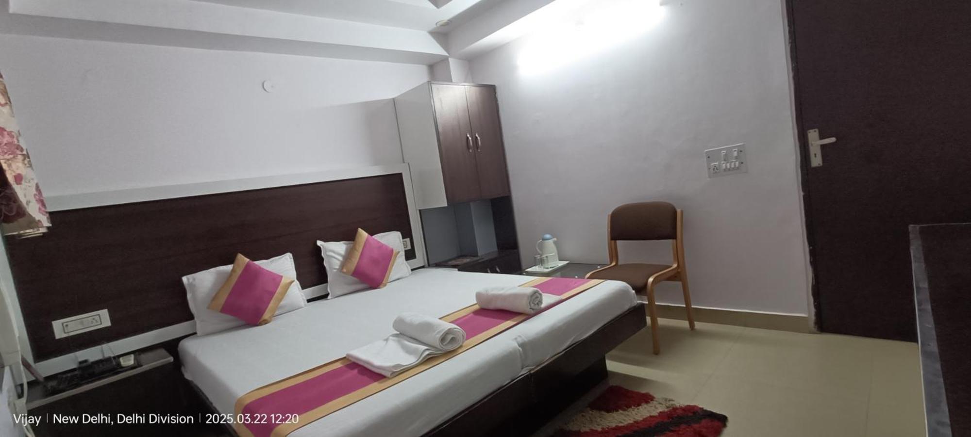 Su Shree Continental 5 Minutes Walk From Railway Station Hotel