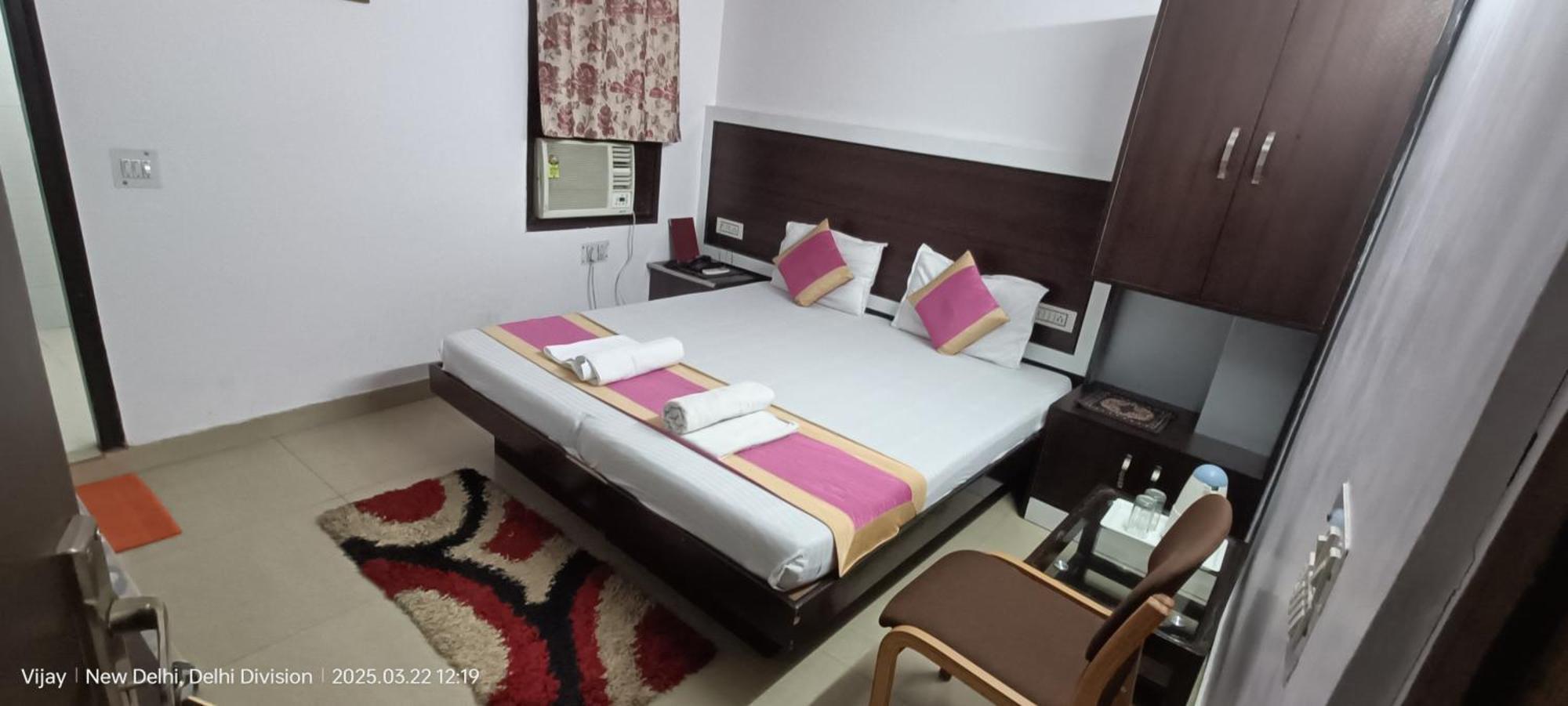 Hotel Su Shree Continental 5 Minutes Walk From Railway Station New Delhi
