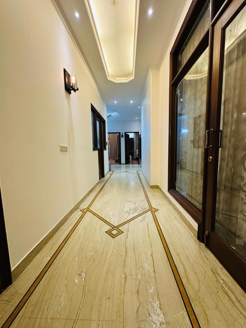 Luxury Prime Location, South Delhi * New Delhi