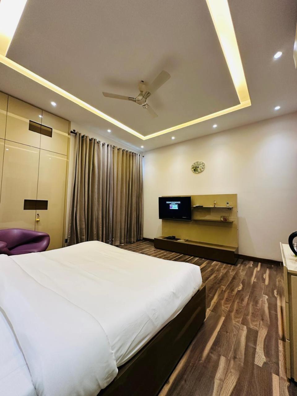 Luxury Prime Location, South Delhi Homestay New Delhi