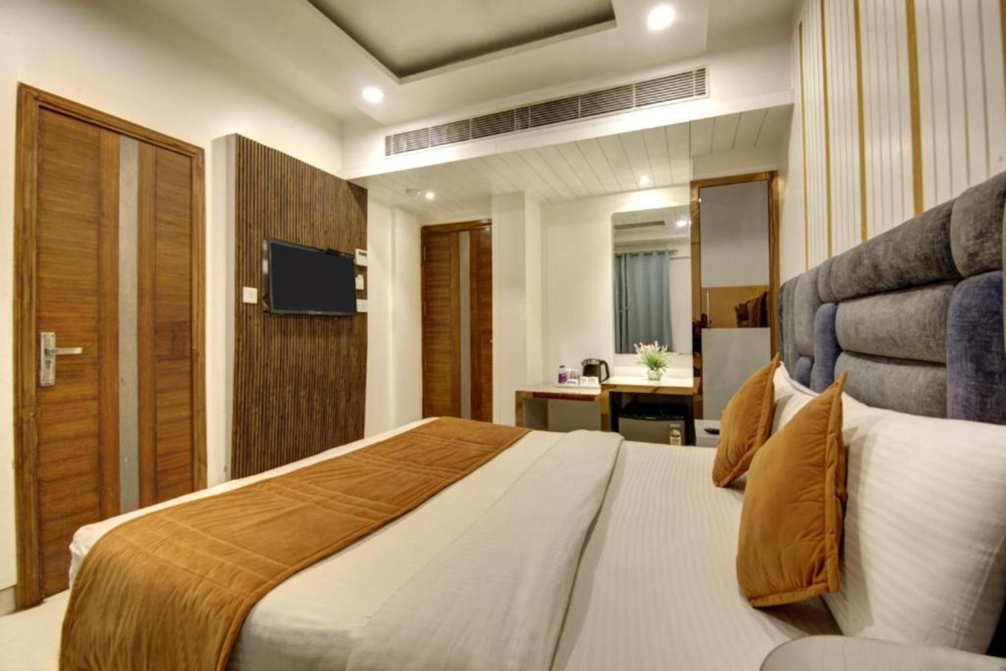 Yes Please -new Delhi Hotel 4*