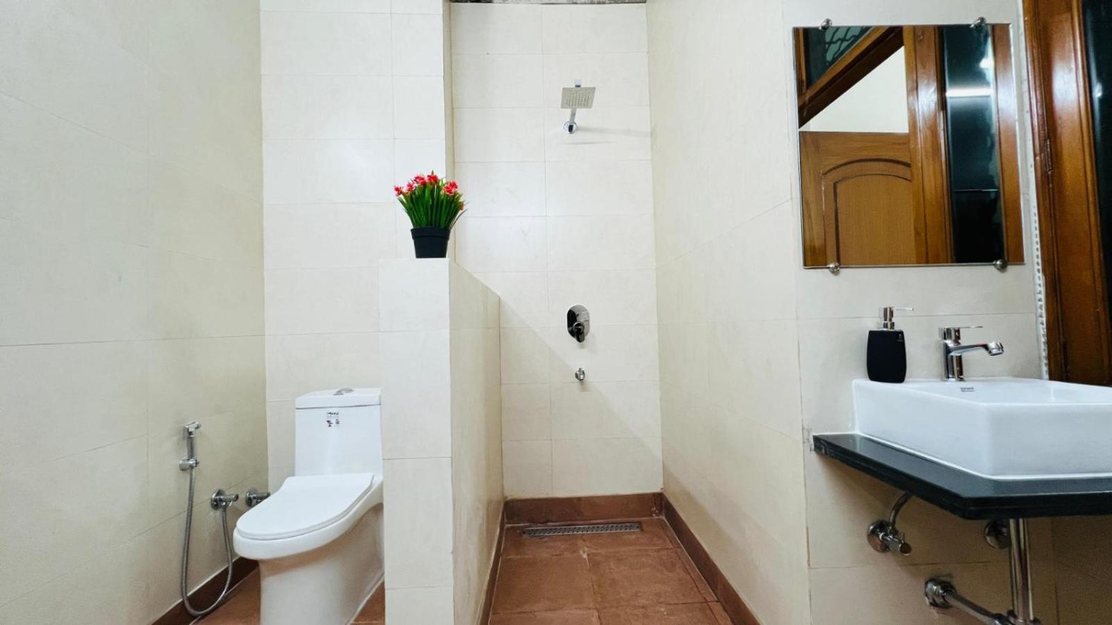 Olive Service Rohini Apartment *