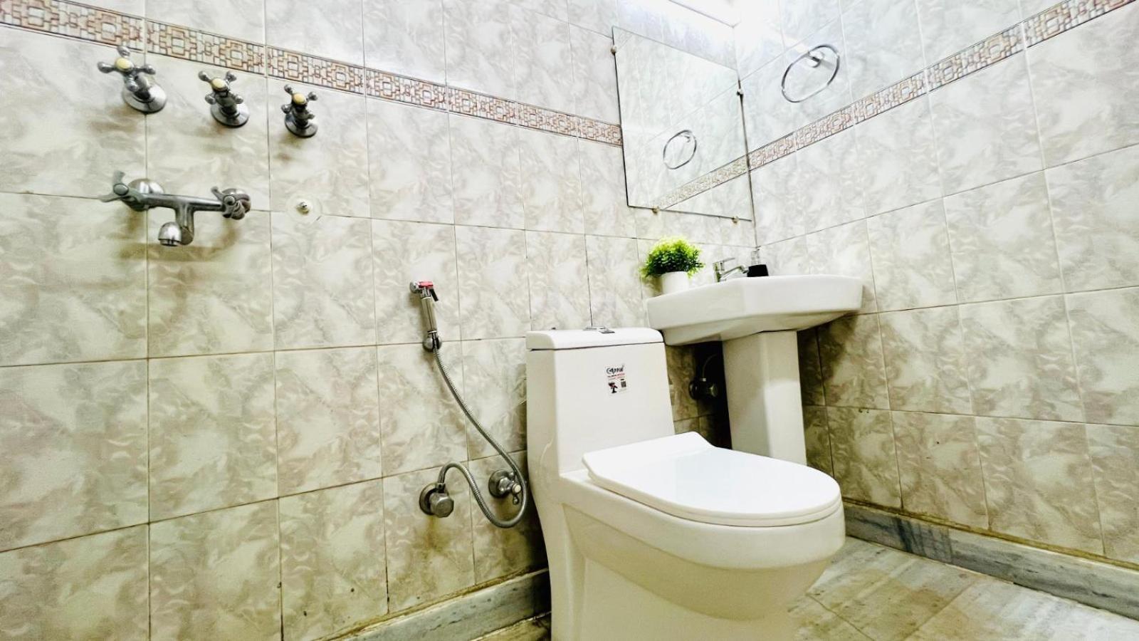 Apartment Olive Service Rohini New Delhi