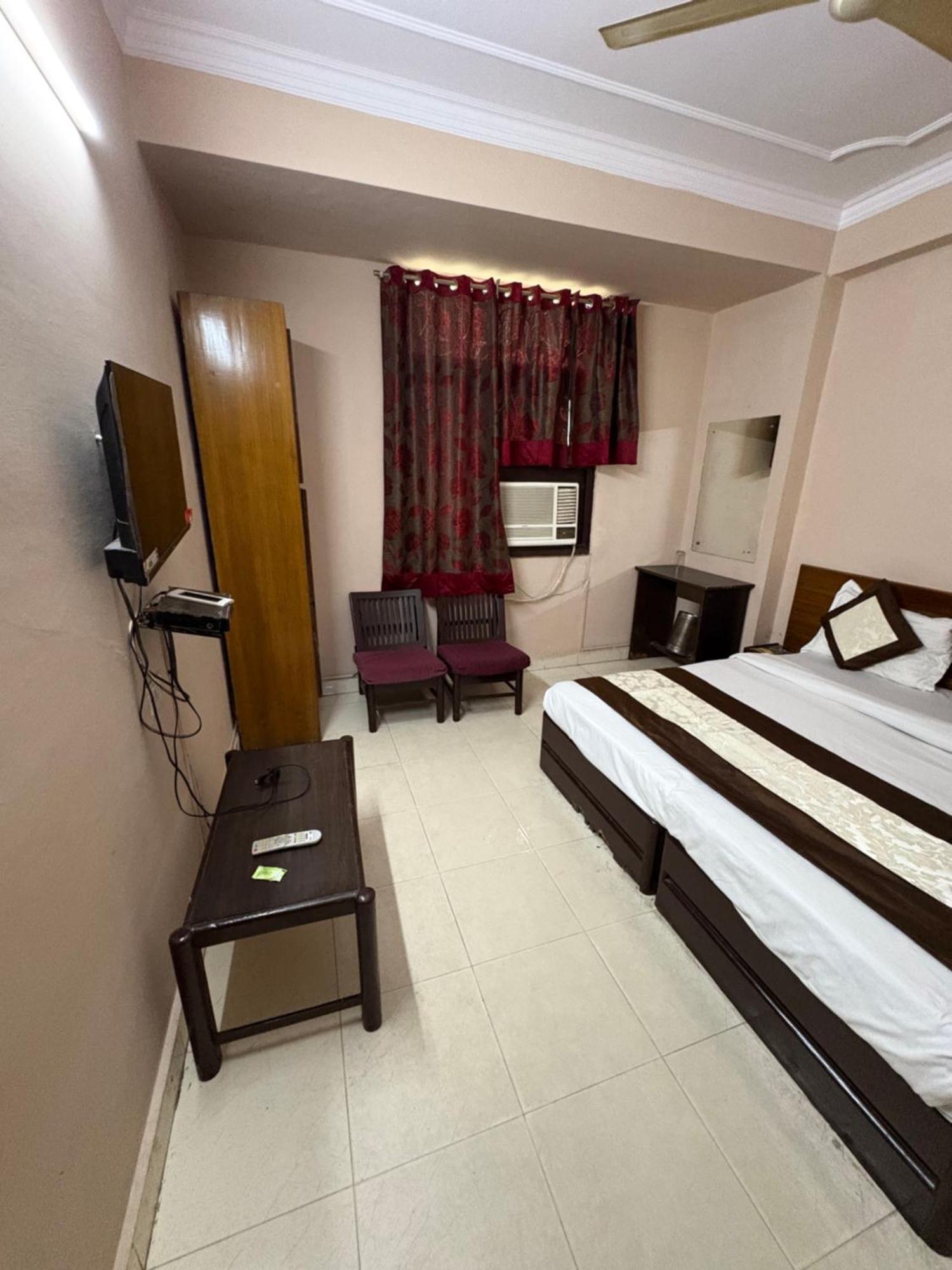Hotel Elegant International 3*