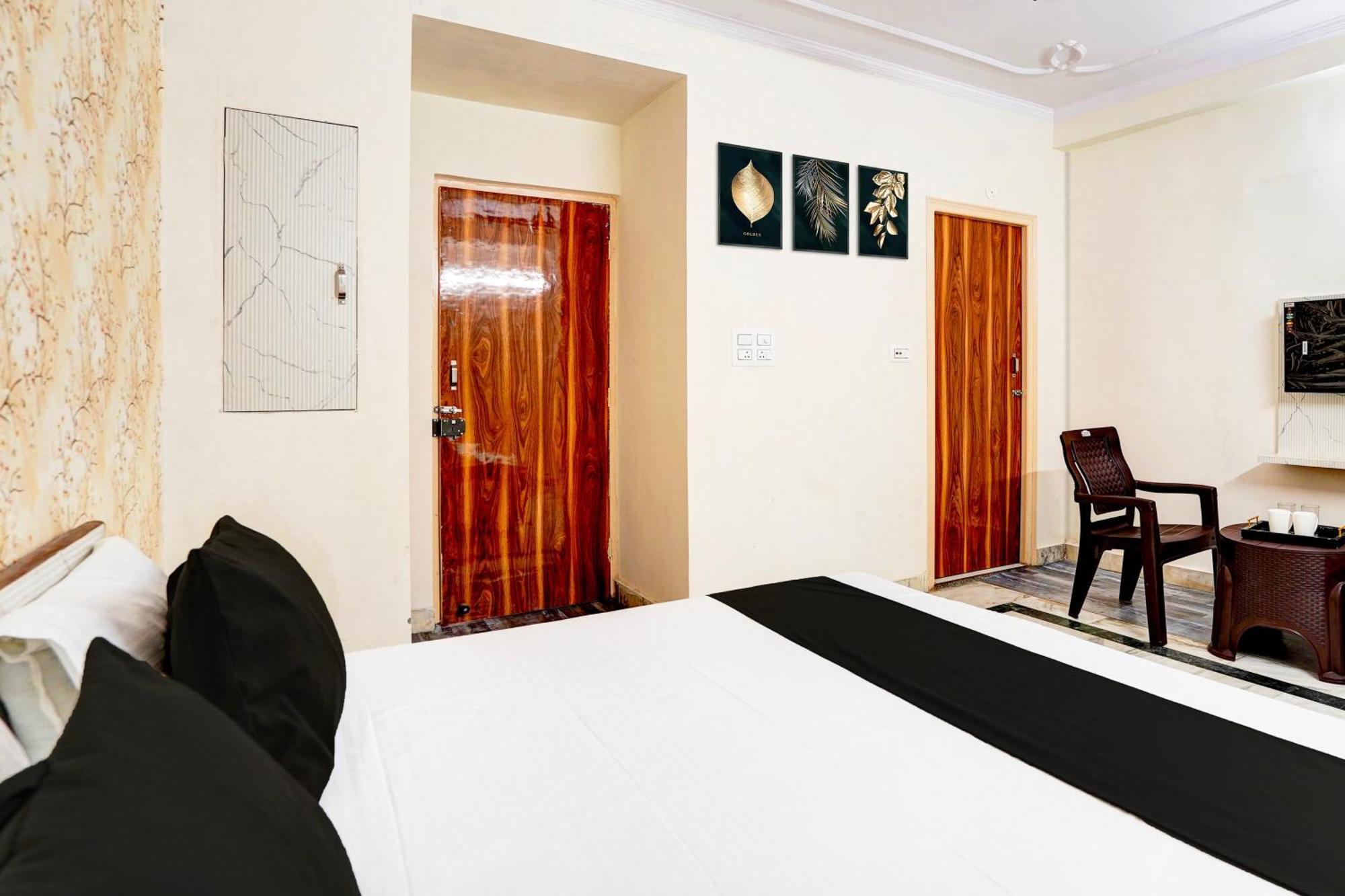 O The Royall Residency Hotel