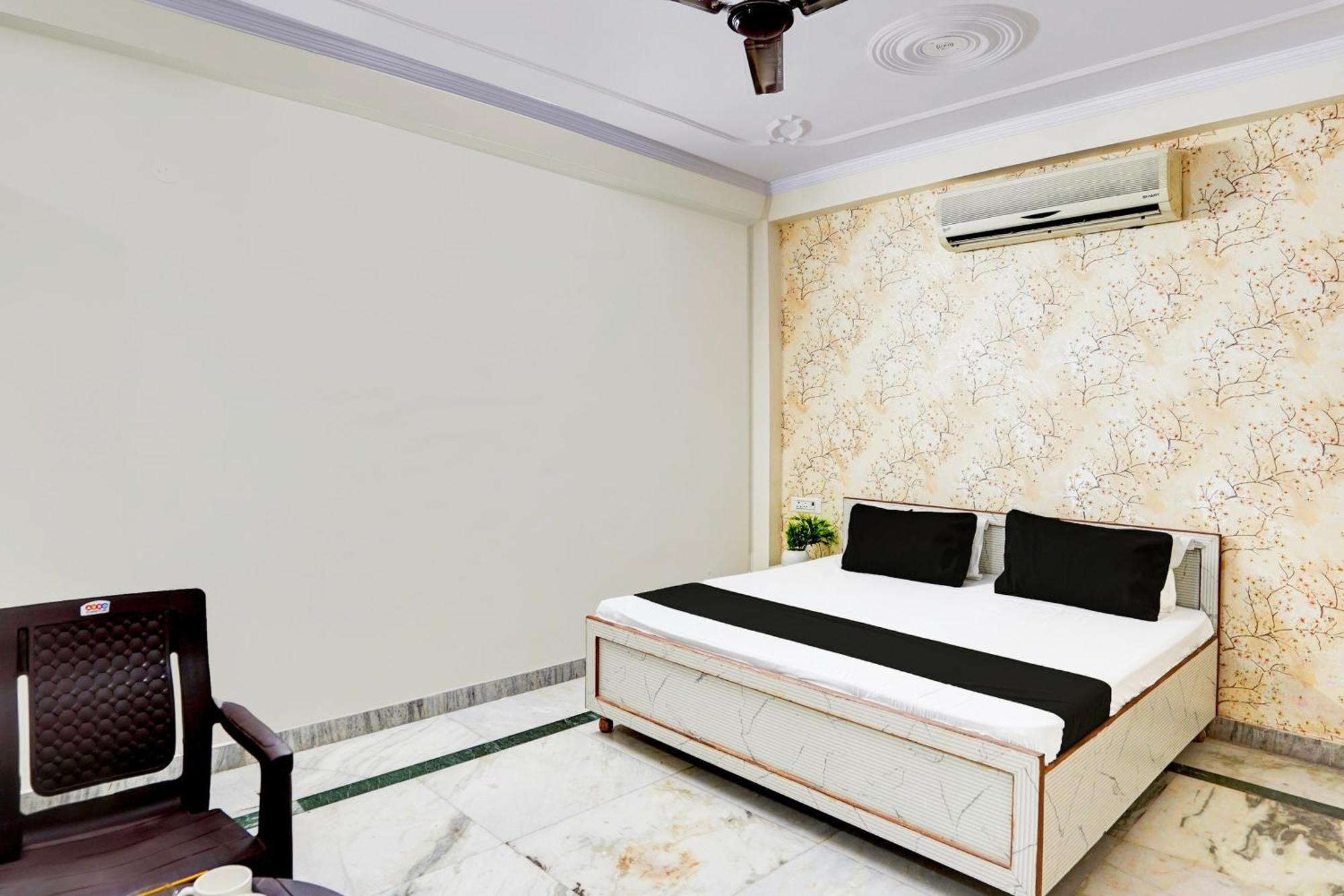 O The Royall Residency Hotel