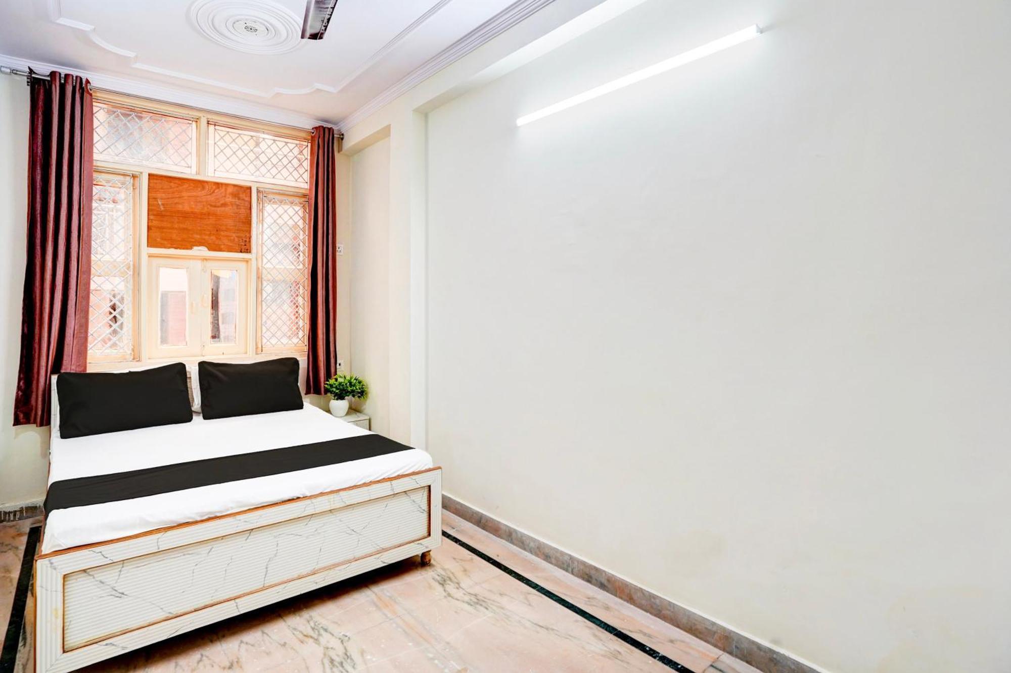O The Royall Residency 3* New Delhi
