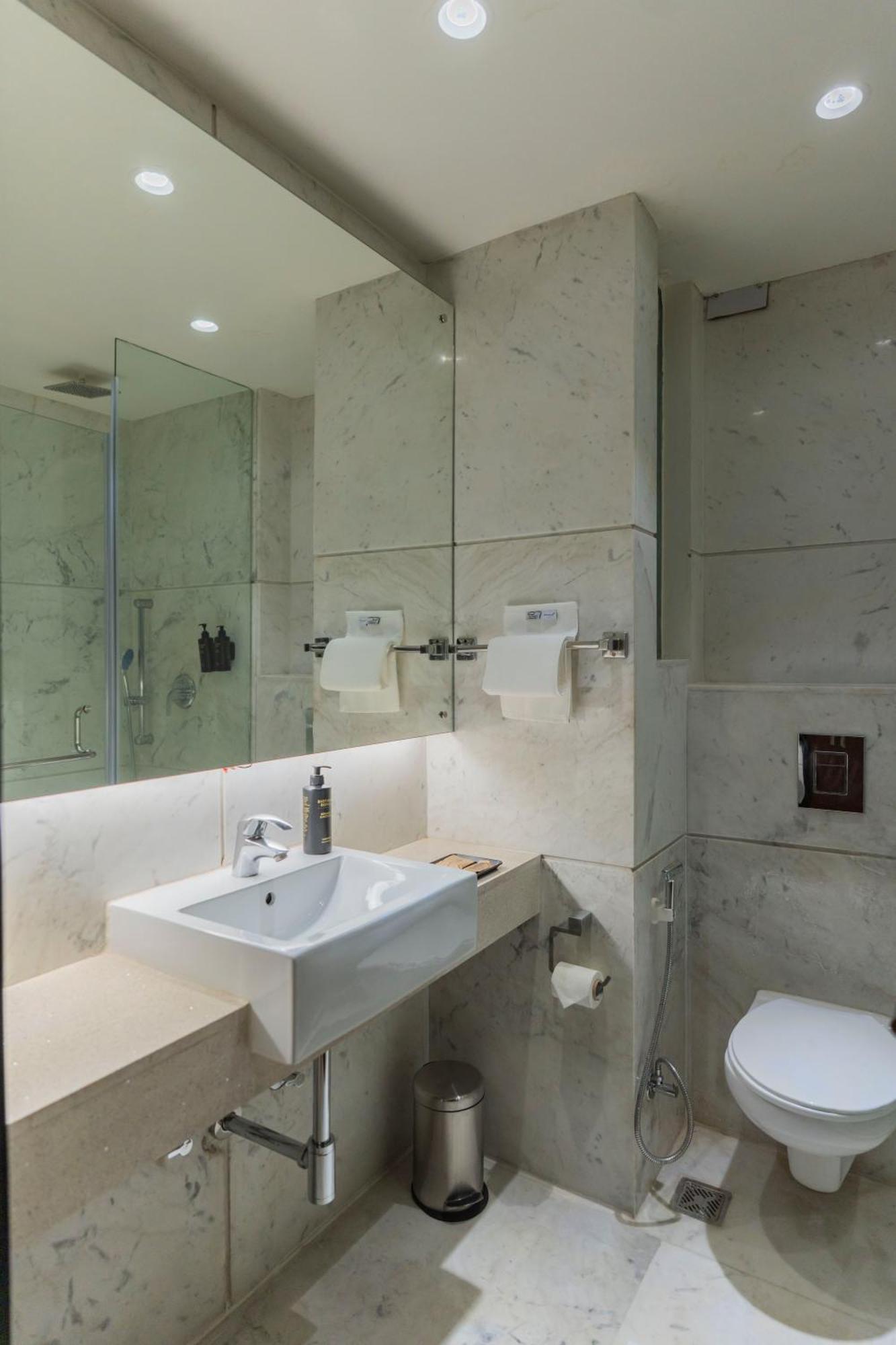 Hotel Ahuja Residency Sage