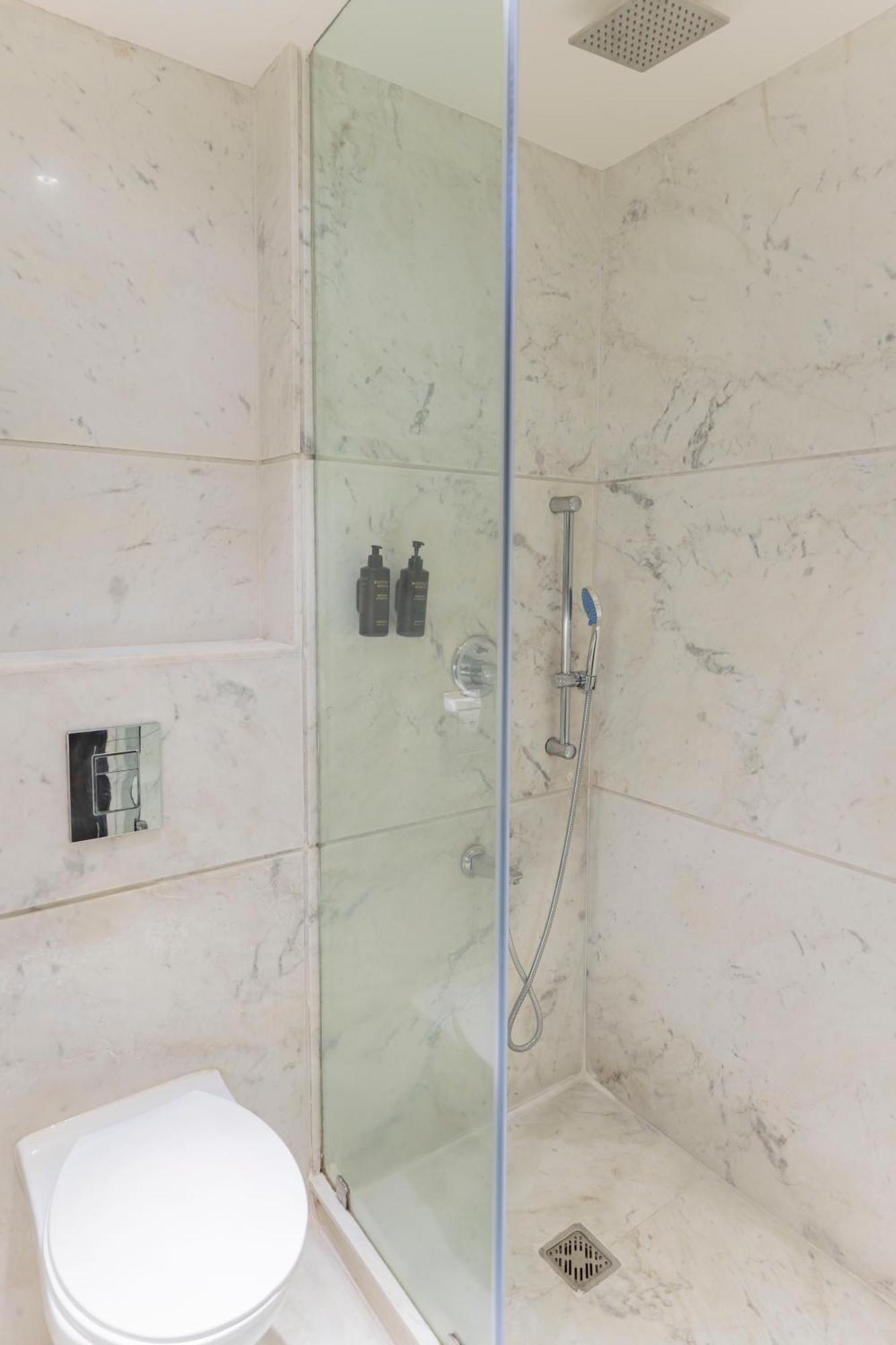 Ahuja Residency Sage Hotel 3*