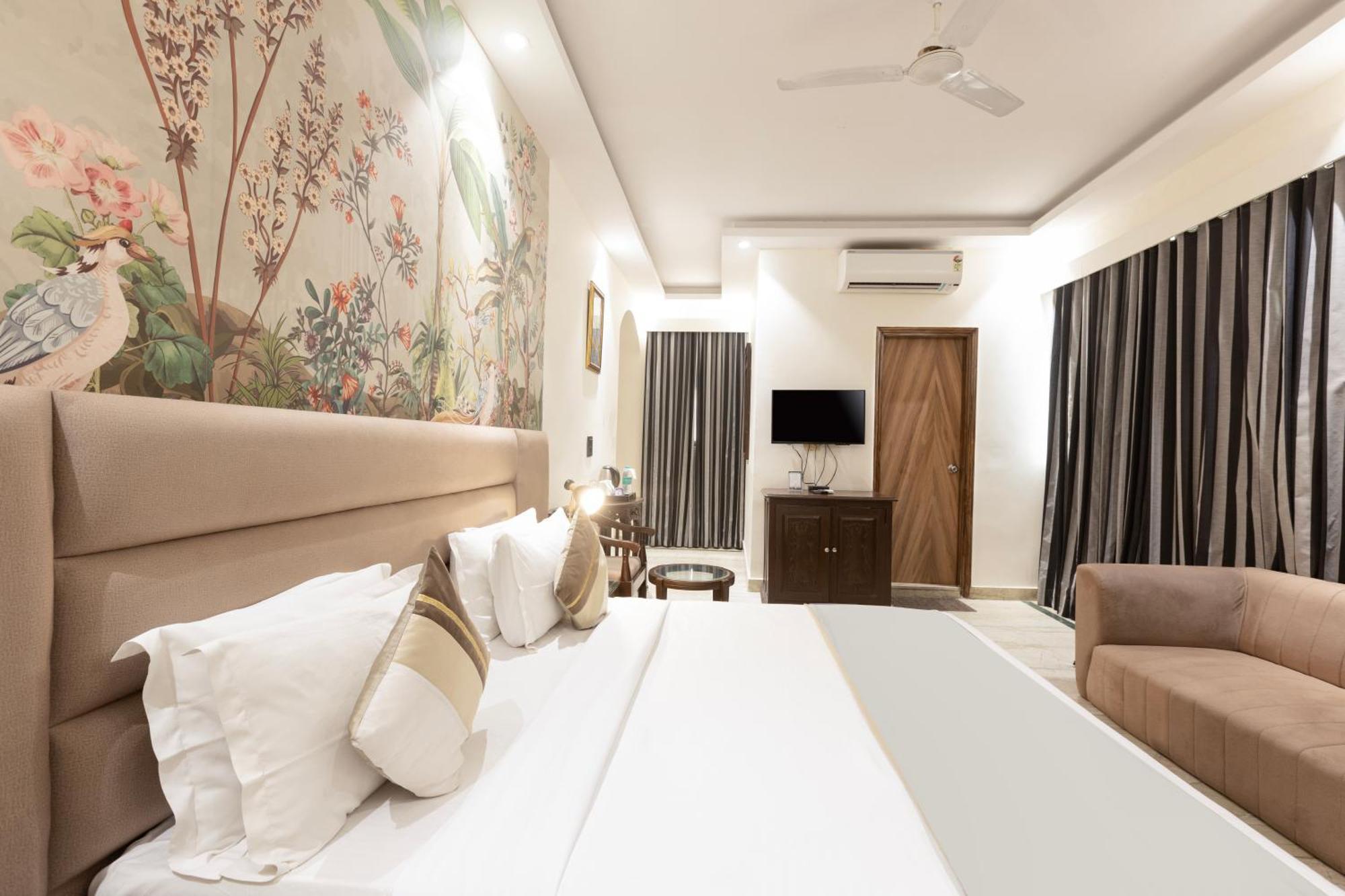 The Orion Express - East Of Kailash Hotel 3*