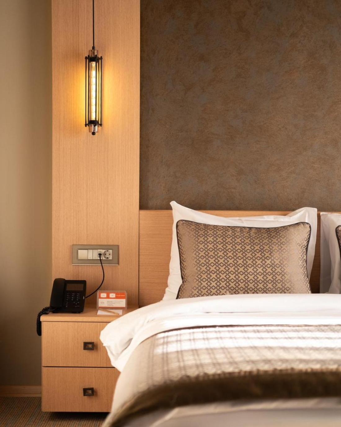 Hotel Grand Atlantis Near Delhi Airport 4*