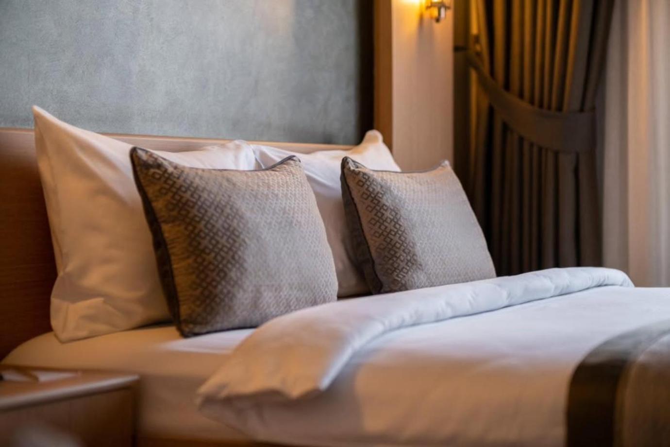 Hotel Grand Atlantis Near Delhi Airport 4*