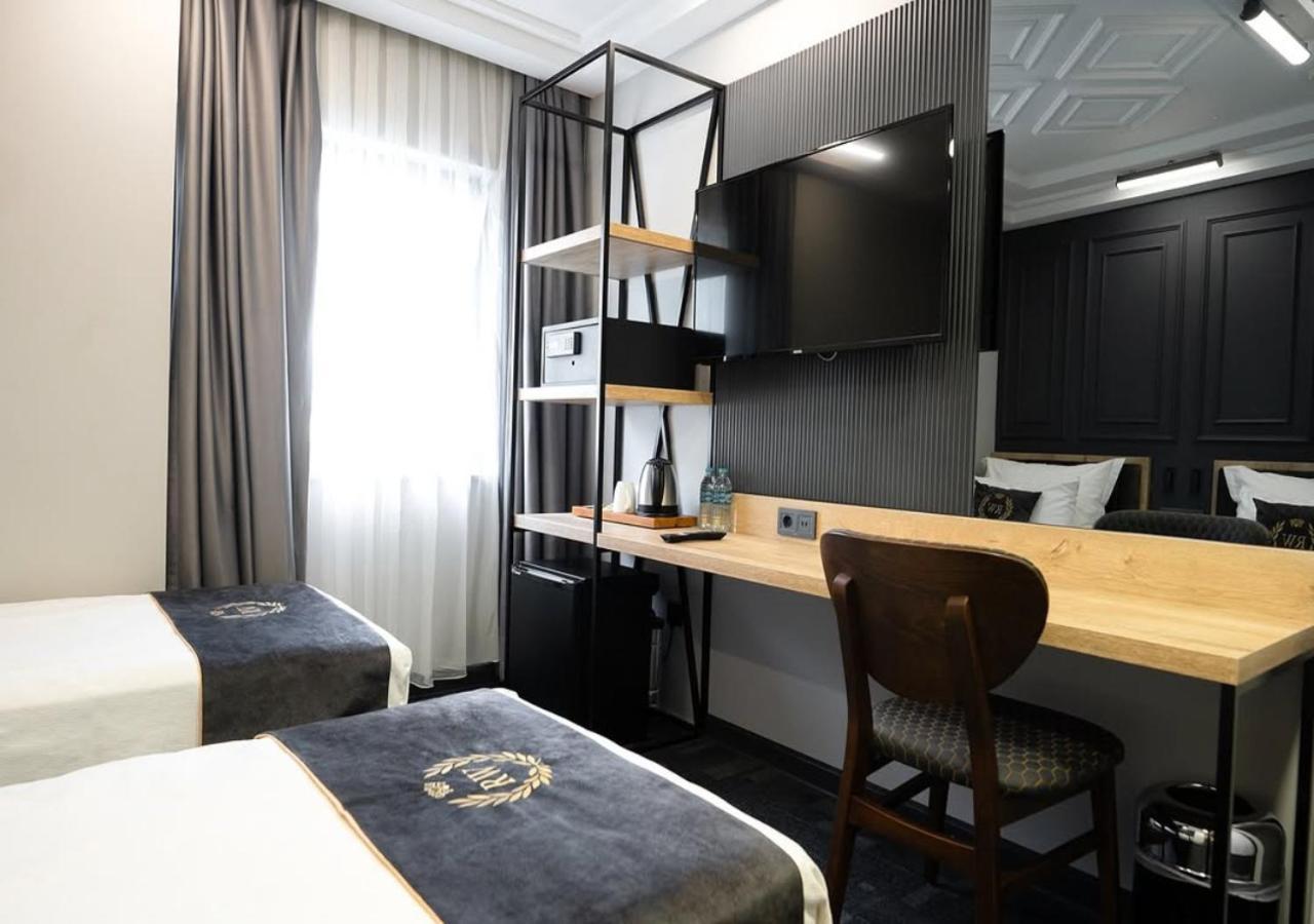 Grand Belwood Near Delhi Airport Hotel