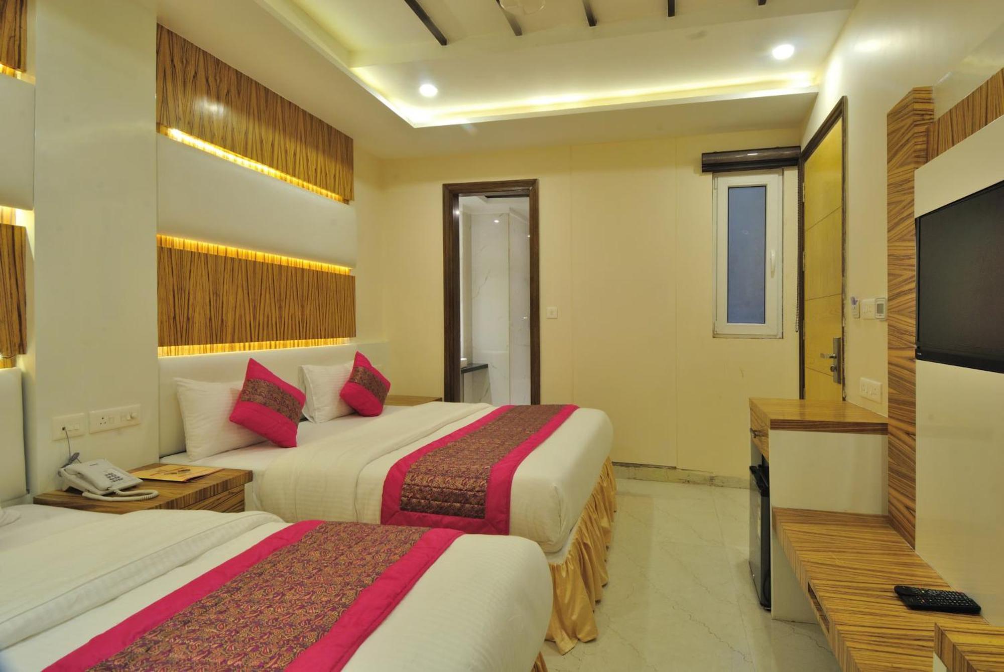 Ambs Nysha Plaza Zion Near Igi Airport Hotel New Delhi