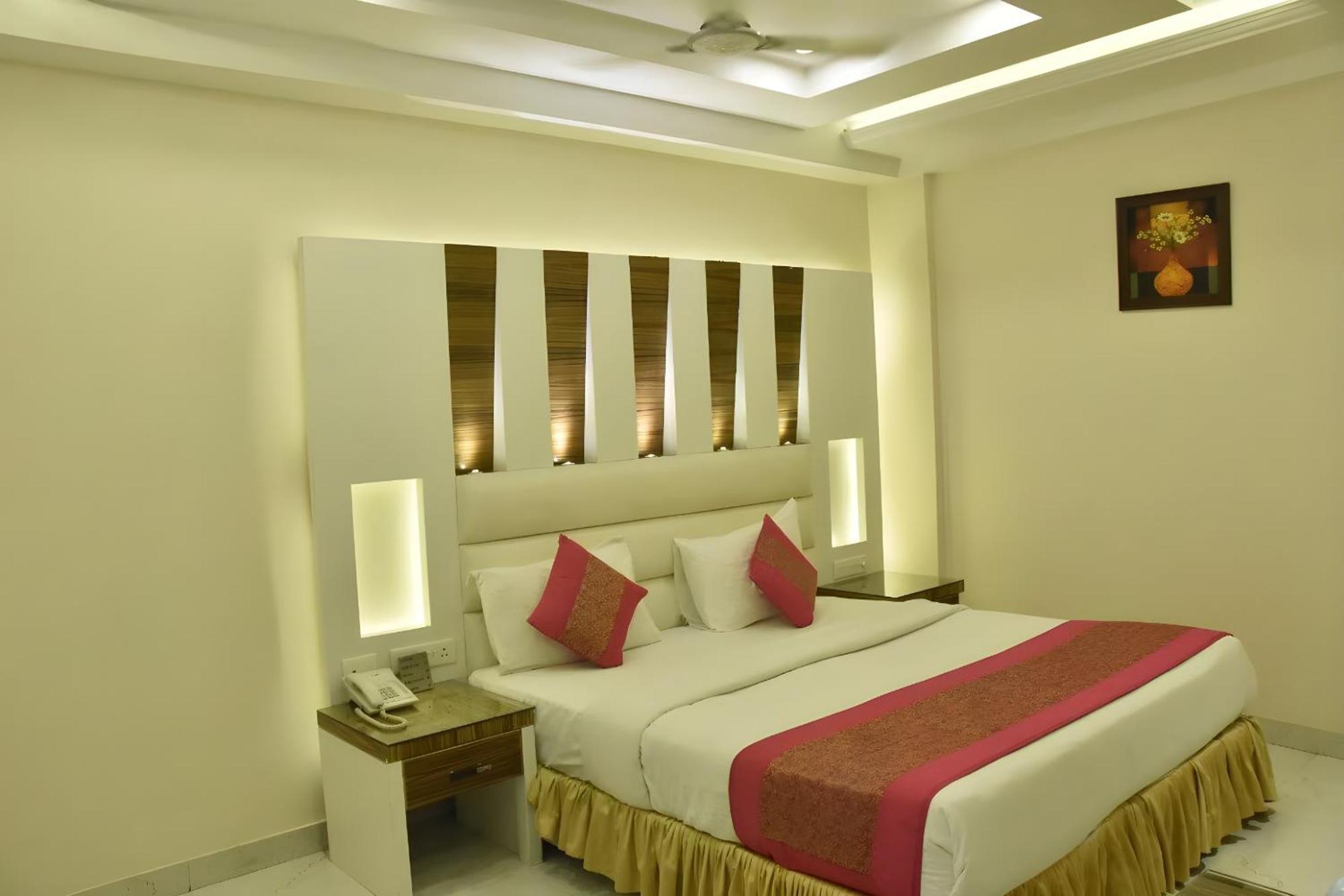 Ambs Nysha Plaza Zion Near Igi Airport Hotel