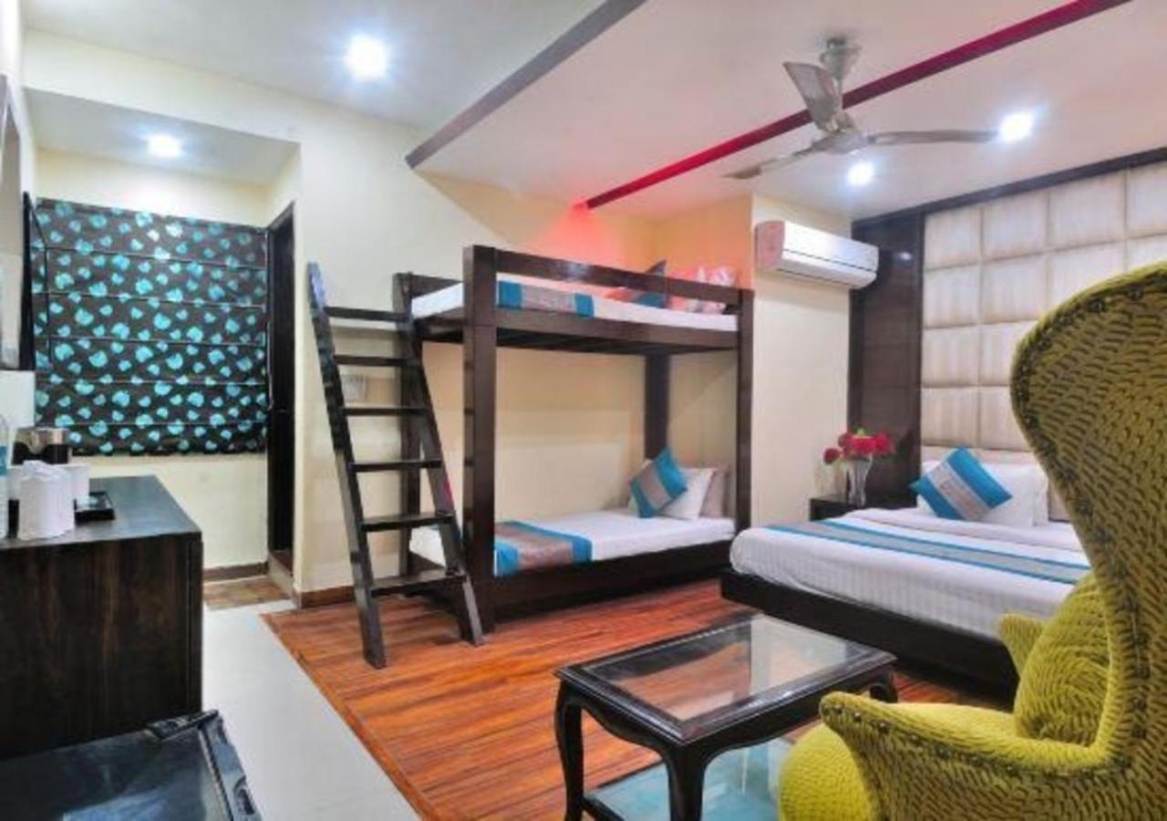 Hotel Aeron Paharganj New Delhi