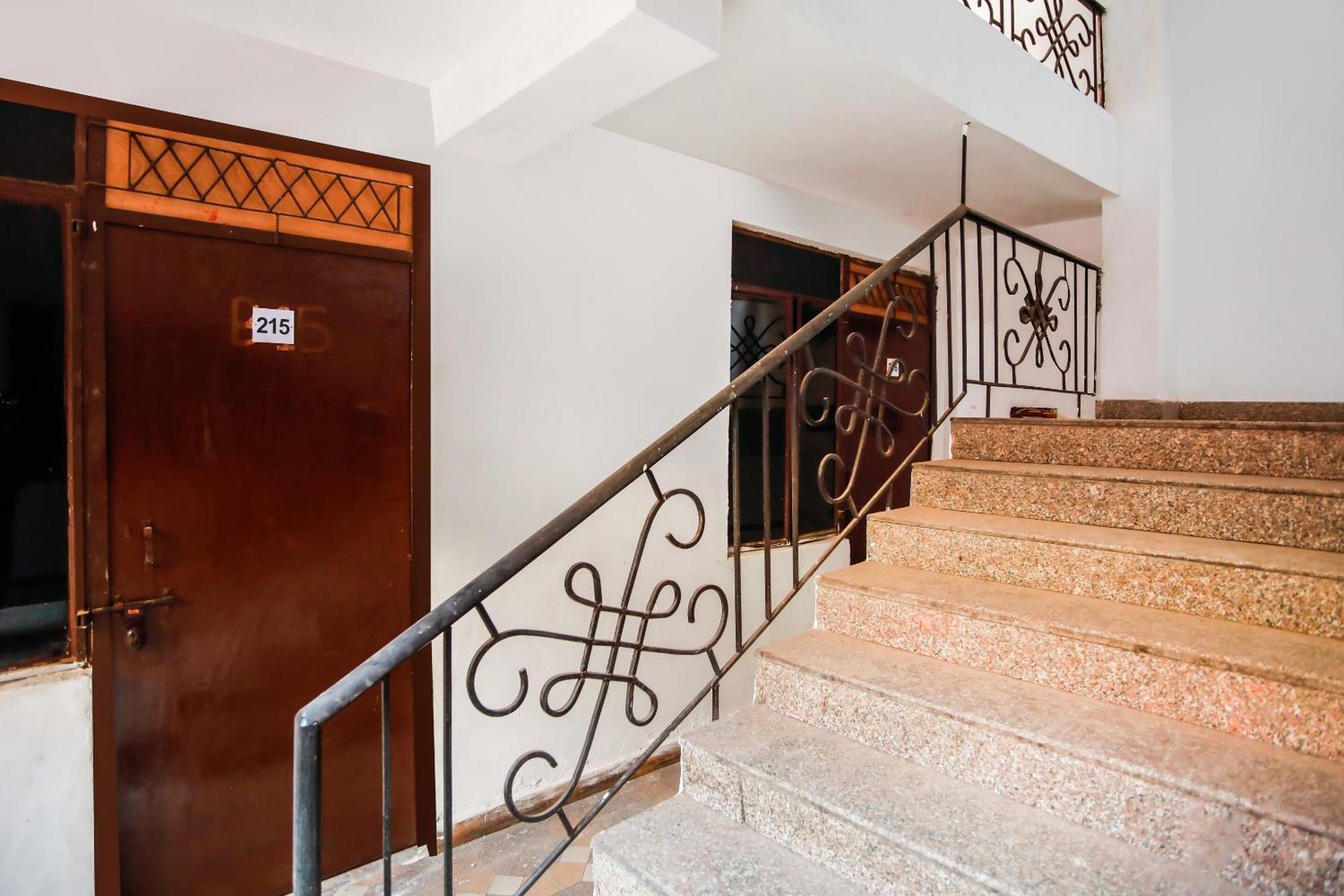 Hotel Spot On Harry's 1 Near Select Citywalk Mall 2*