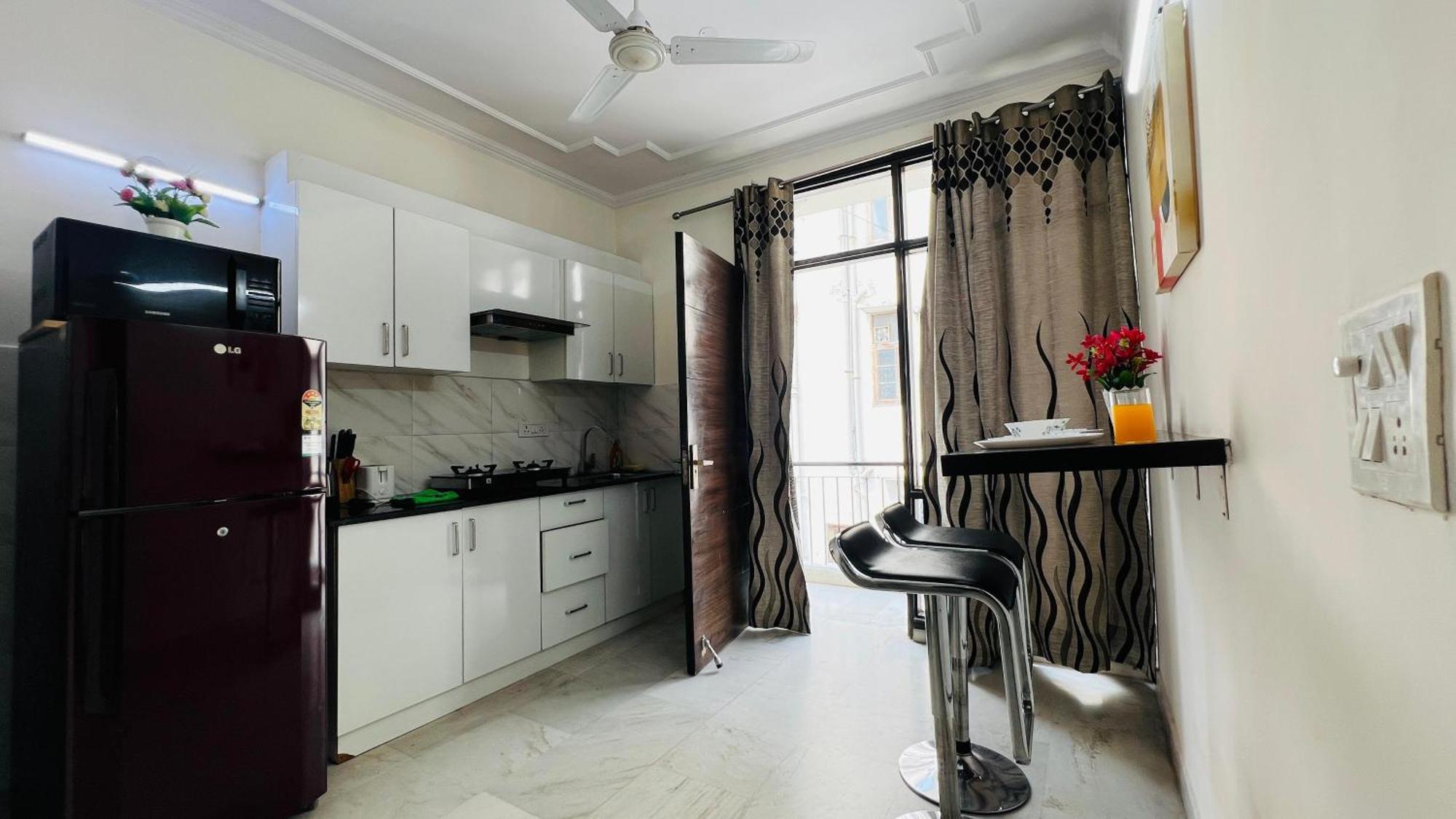 Olive Service - Defence Colony New Delhi