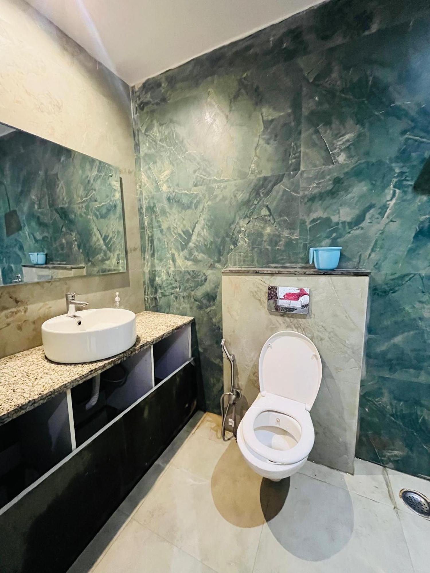 C 5 Hauz Khas Bed & Breakfast New Delhi