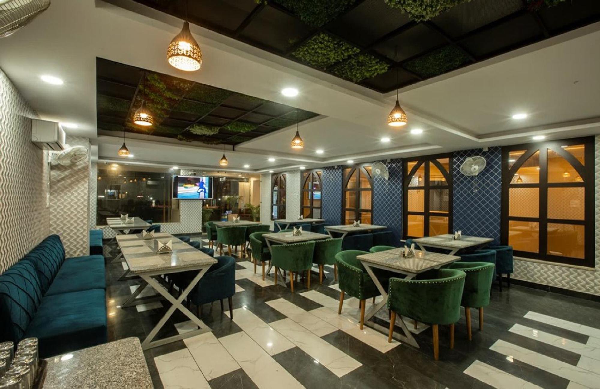 Hotel Ginger Plaza Delhi Airport