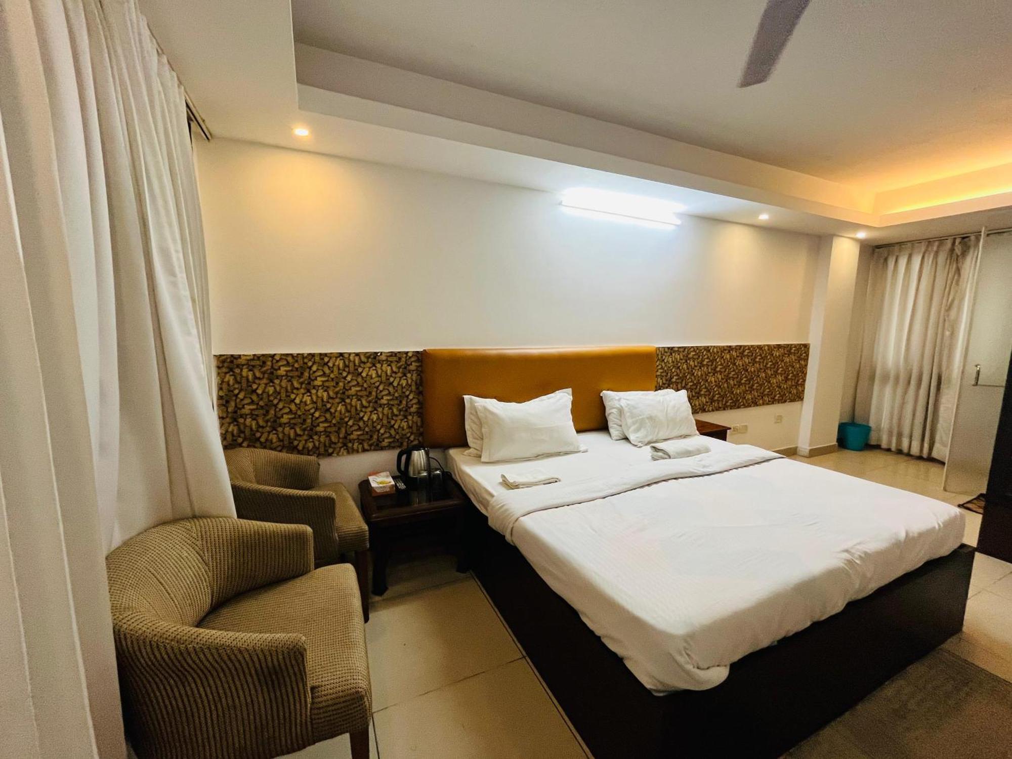 C 5 Hauz Khas Bed & Breakfast *