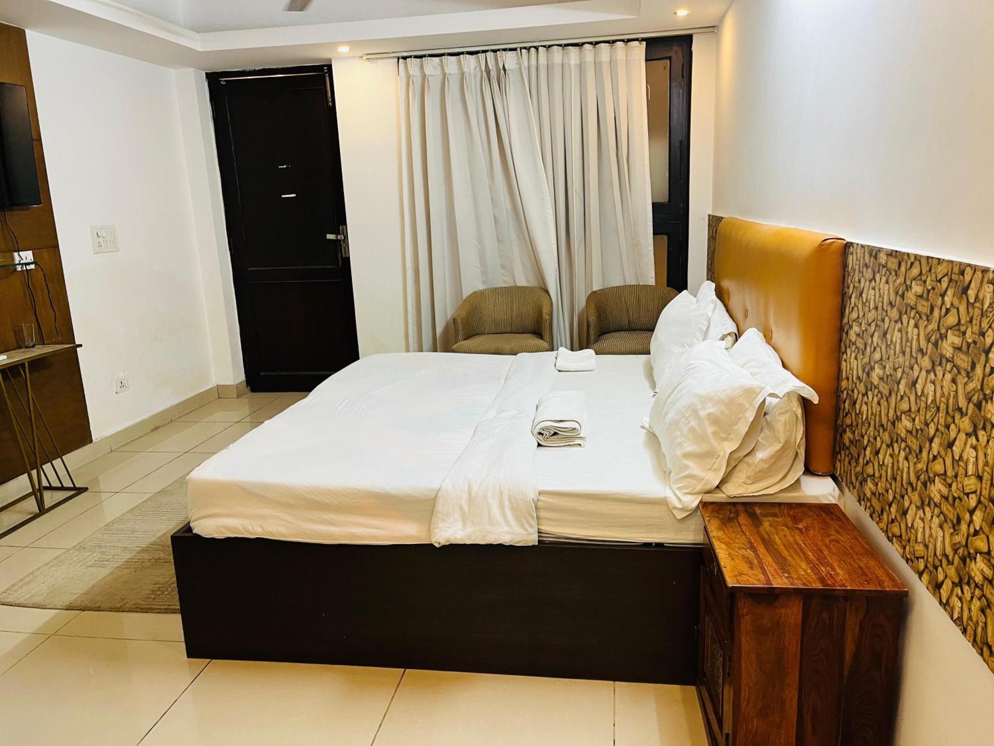 C 5 Hauz Khas New Delhi