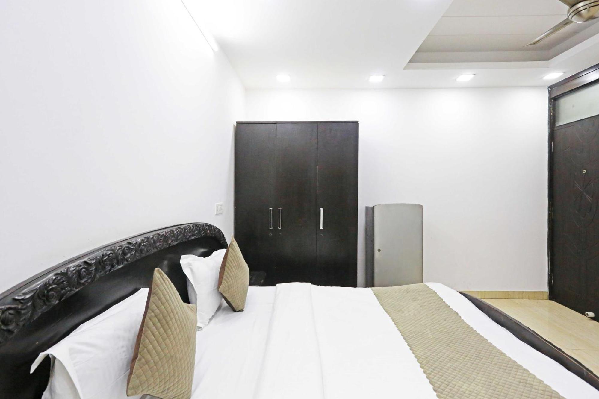 O The Premium Villla * New Delhi
