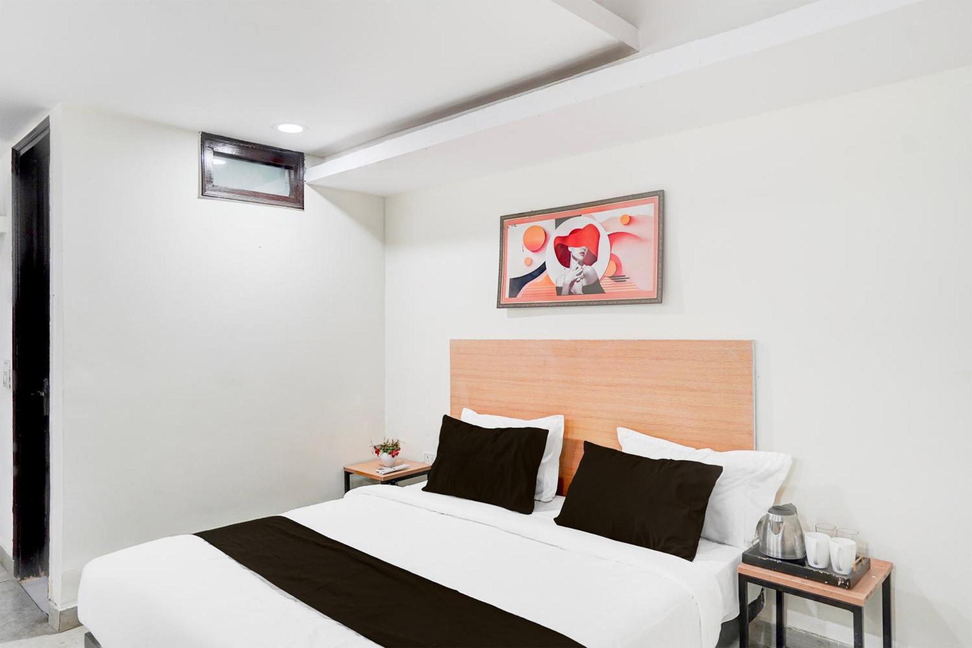 Super Townhouse Patparganj Near Max Super Speciality Hospital
