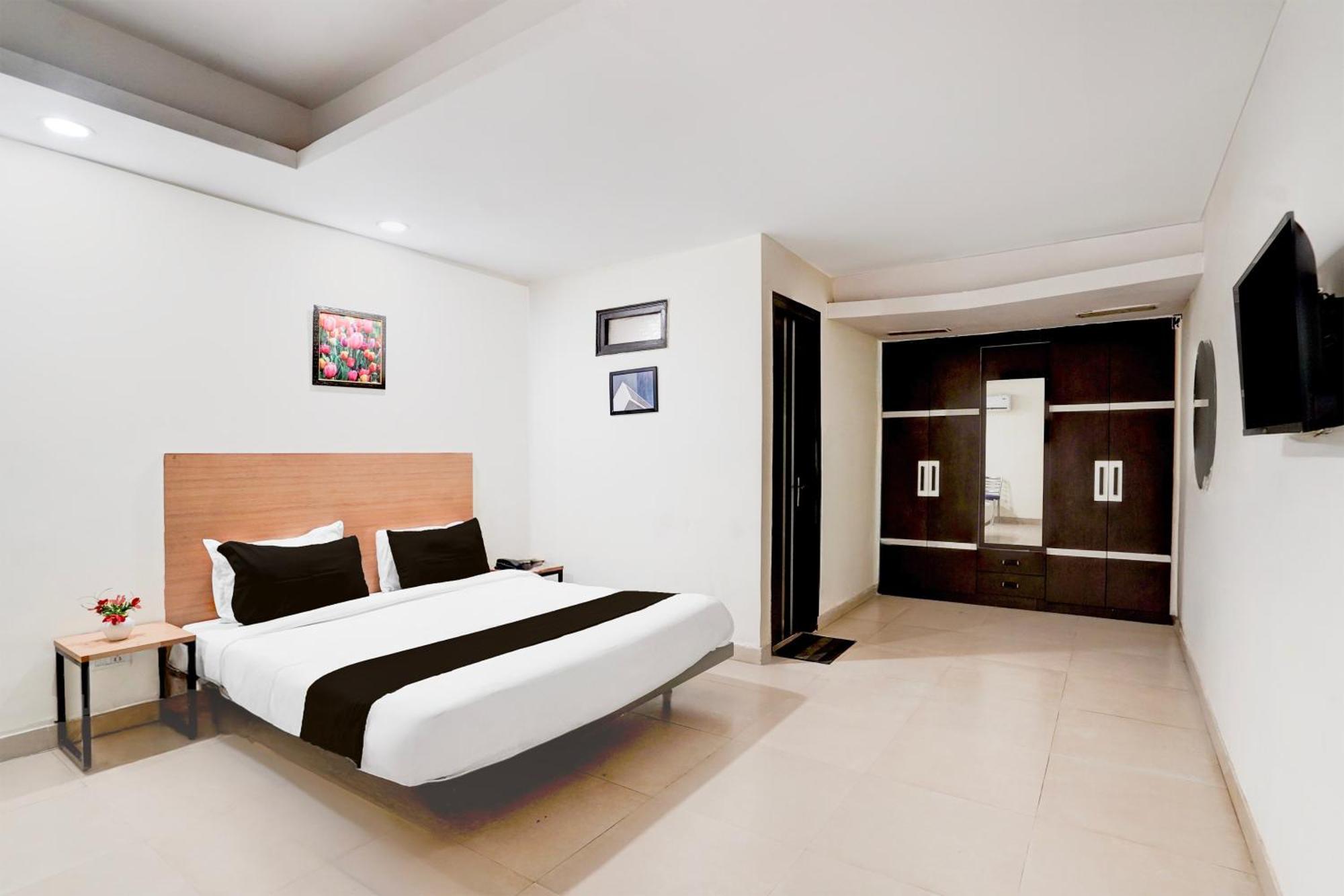 Hotel Super Townhouse Patparganj Near Max Super Speciality Hospital New Delhi